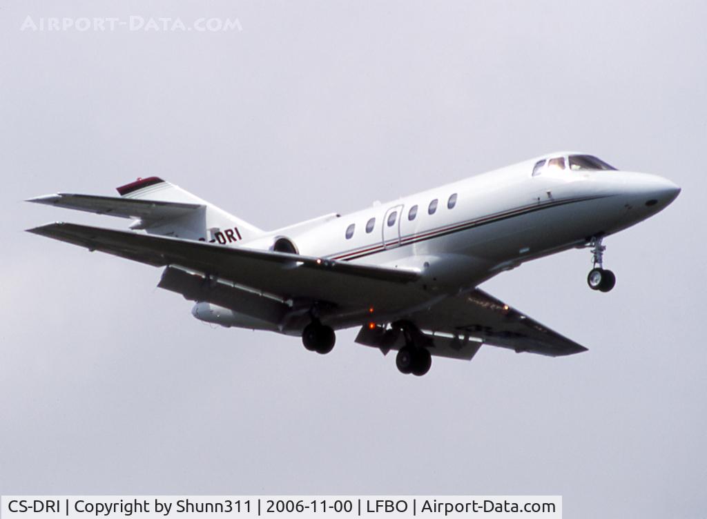 CS-DRI, 2006 Raytheon Hawker 800XP C/N 258756, Landing rwy 32L