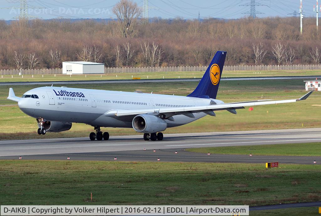 D-AIKB, 2004 Airbus A330-343X C/N 576, at dus