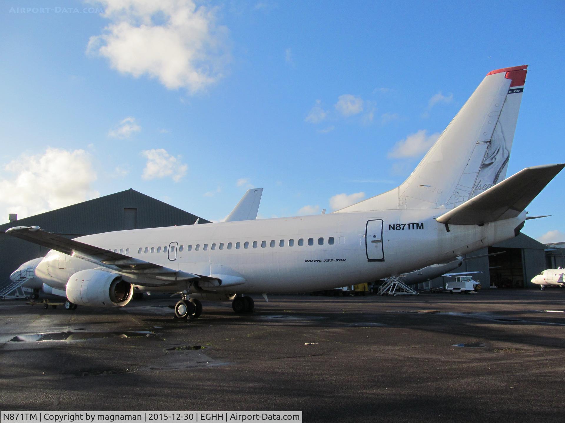 N871TM, 1997 Boeing 737-36N C/N 28671, at hurn depot