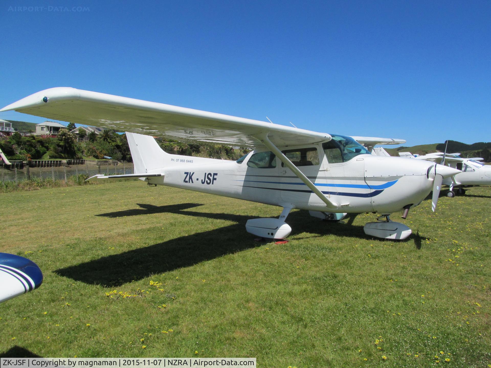 ZK-JSF, Cessna 172N C/N 17270874, sunny day at raglan