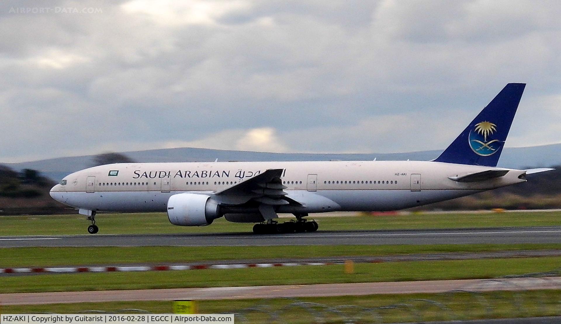 HZ-AKI, 1998 Boeing 777-268/ER C/N 28352, At Manchester