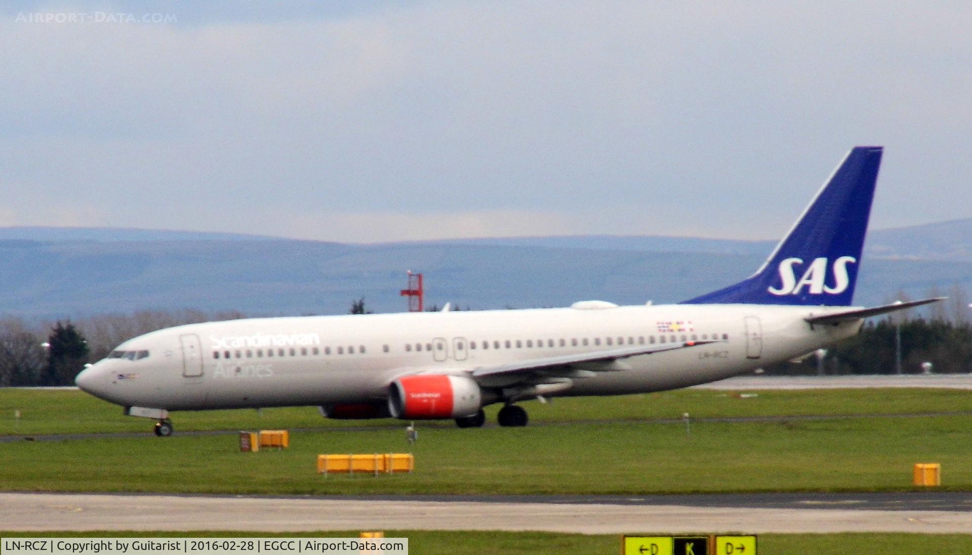 LN-RCZ, 2001 Boeing 737-883 C/N 30197, At Manchester