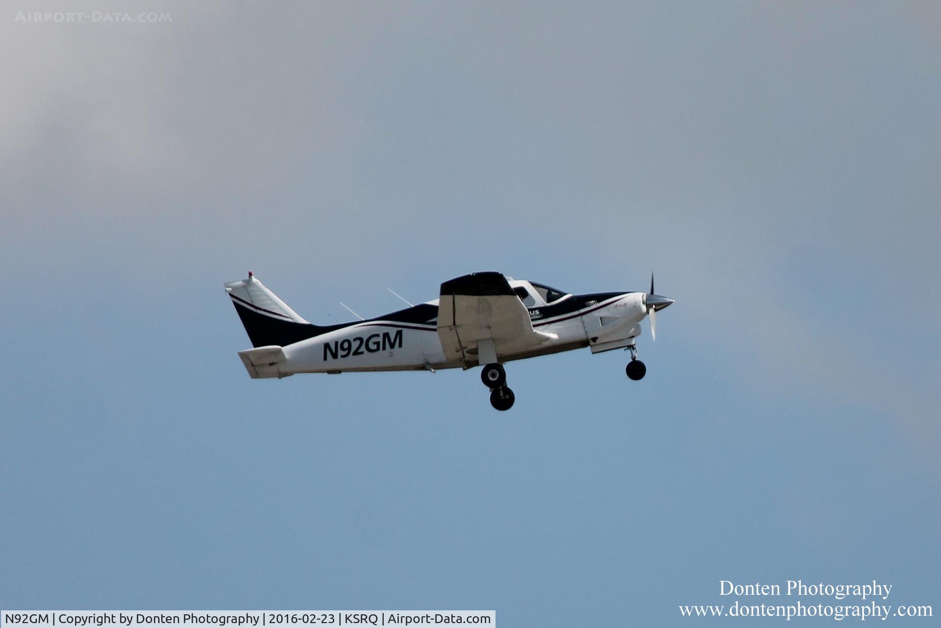 N92GM, 1978 Piper PA-28R-201T Cherokee Arrow III C/N 28R-7803263, Piper Cherokee (N92GM) departs Sarasota-Bradenton International Airport