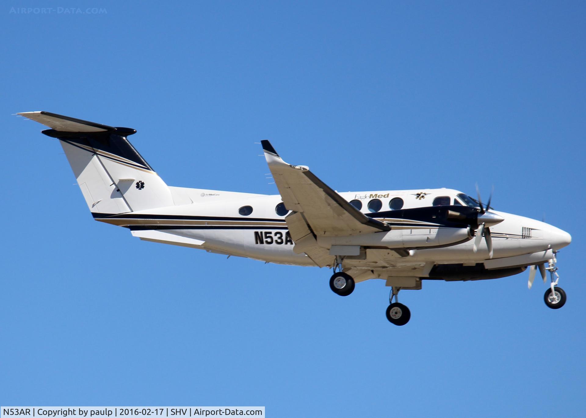 N53AR, 1998 Raytheon B200 King Air C/N BB-1629, At Shreveport Regional.