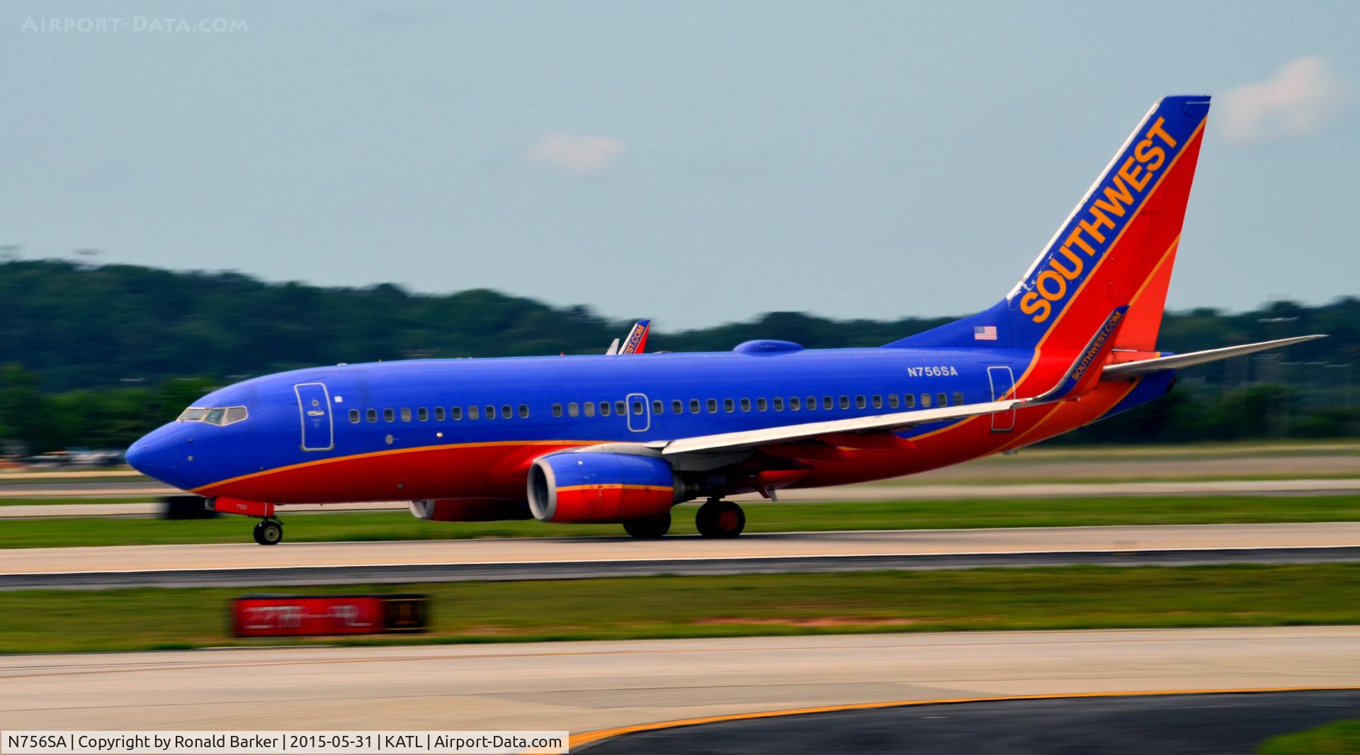 N756SA, 1999 Boeing 737-7H4 C/N 27872, Takeoff Atlanta