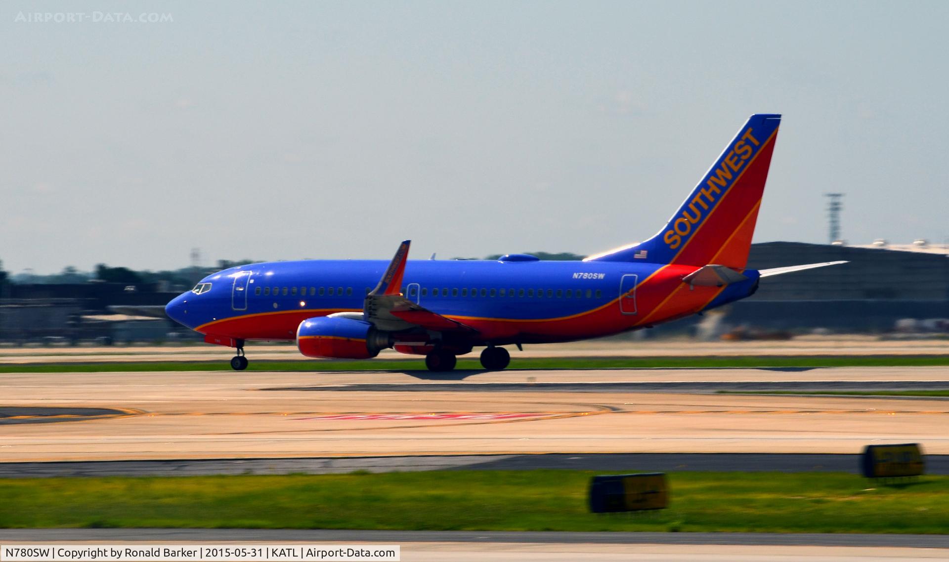 N780SW, 2000 Boeing 737-7H4 C/N 27885, Takeoff Atlanta