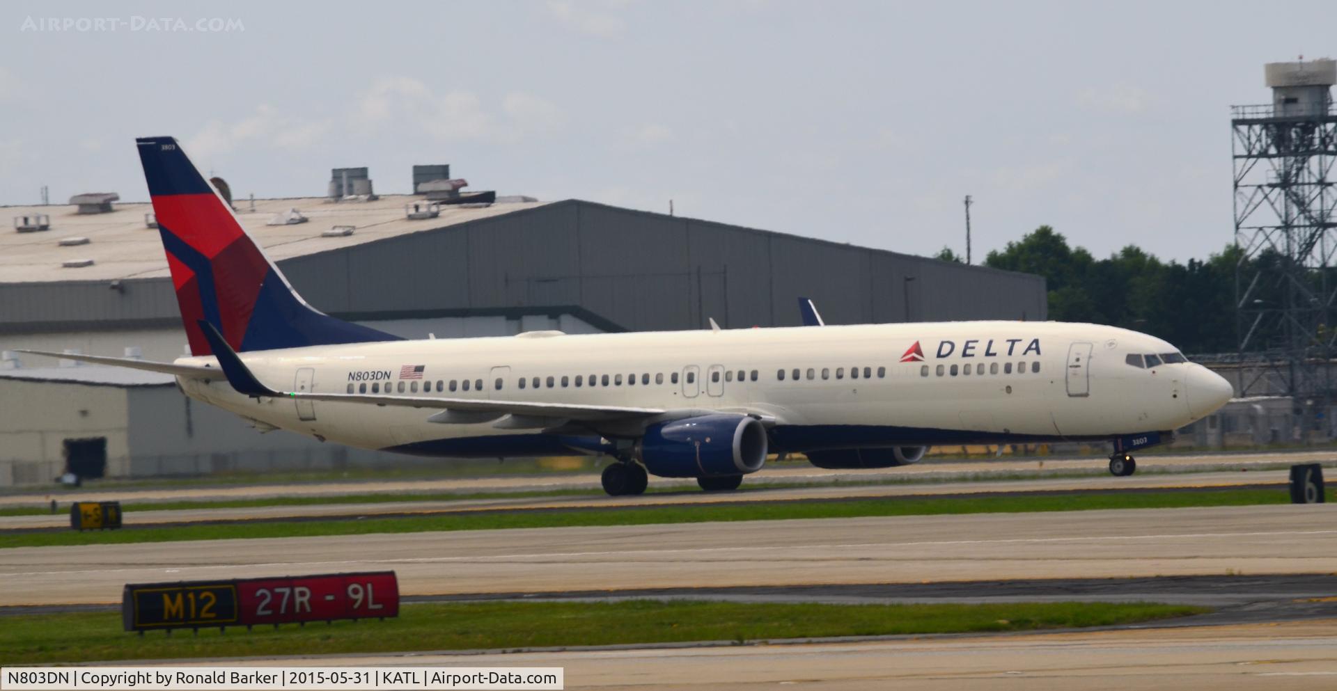 N803DN, 2013 Boeing 737-932/ER C/N 31919, Taxi to park Atlanta