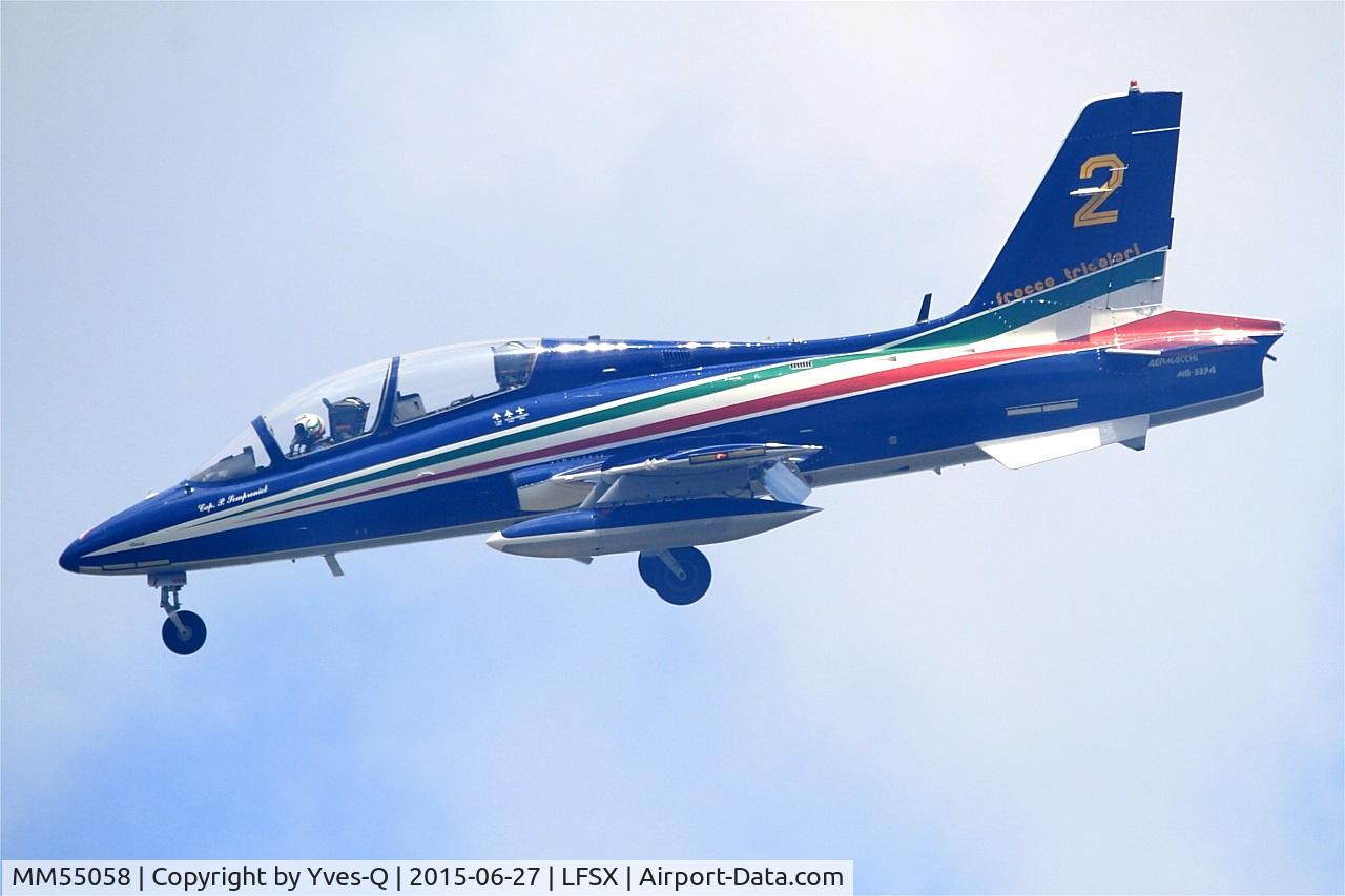 MM55058, Aermacchi MB-339PAN C/N 6852/190/AA087, Italian Air Force Aermacchi MB-339PAN, N°2 of Frecce Tricolori Aerobatic Team 2015, Luxeuil-Saint Sauveur Air Base 116 (LFSX) Open day 2015