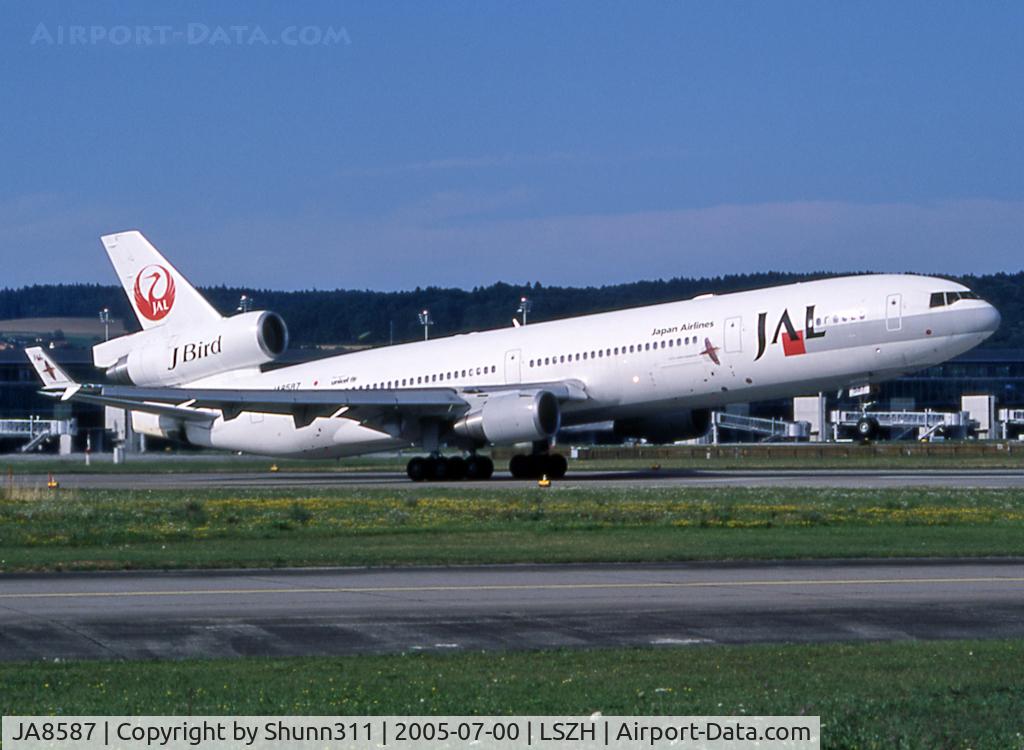 JA8587, 1995 McDonnell Douglas MD-11 C/N 48578, Taking off from rwy 14