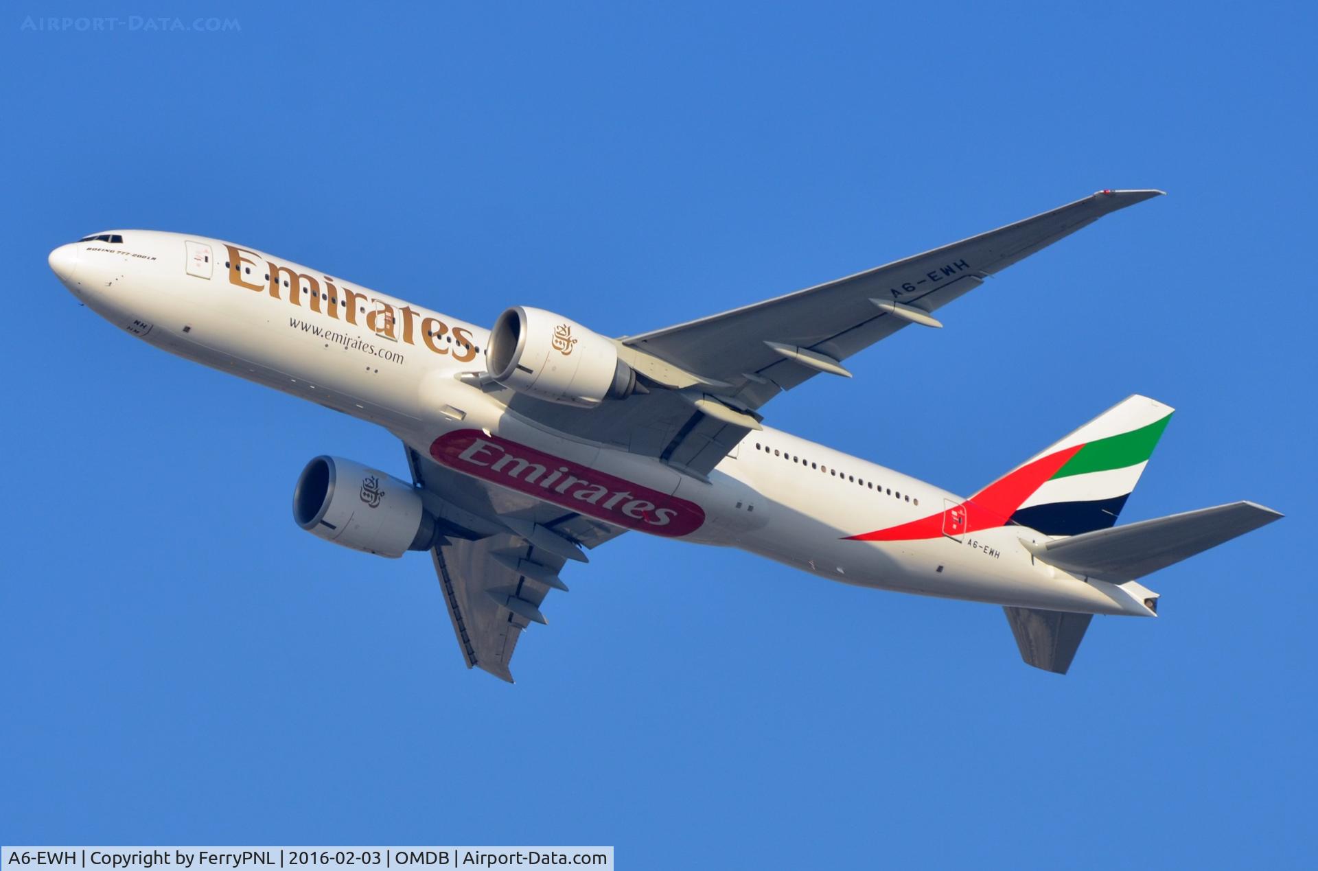 A6-EWH, 2008 Boeing 777-21H/LR C/N 35587, ULH B772 departing.