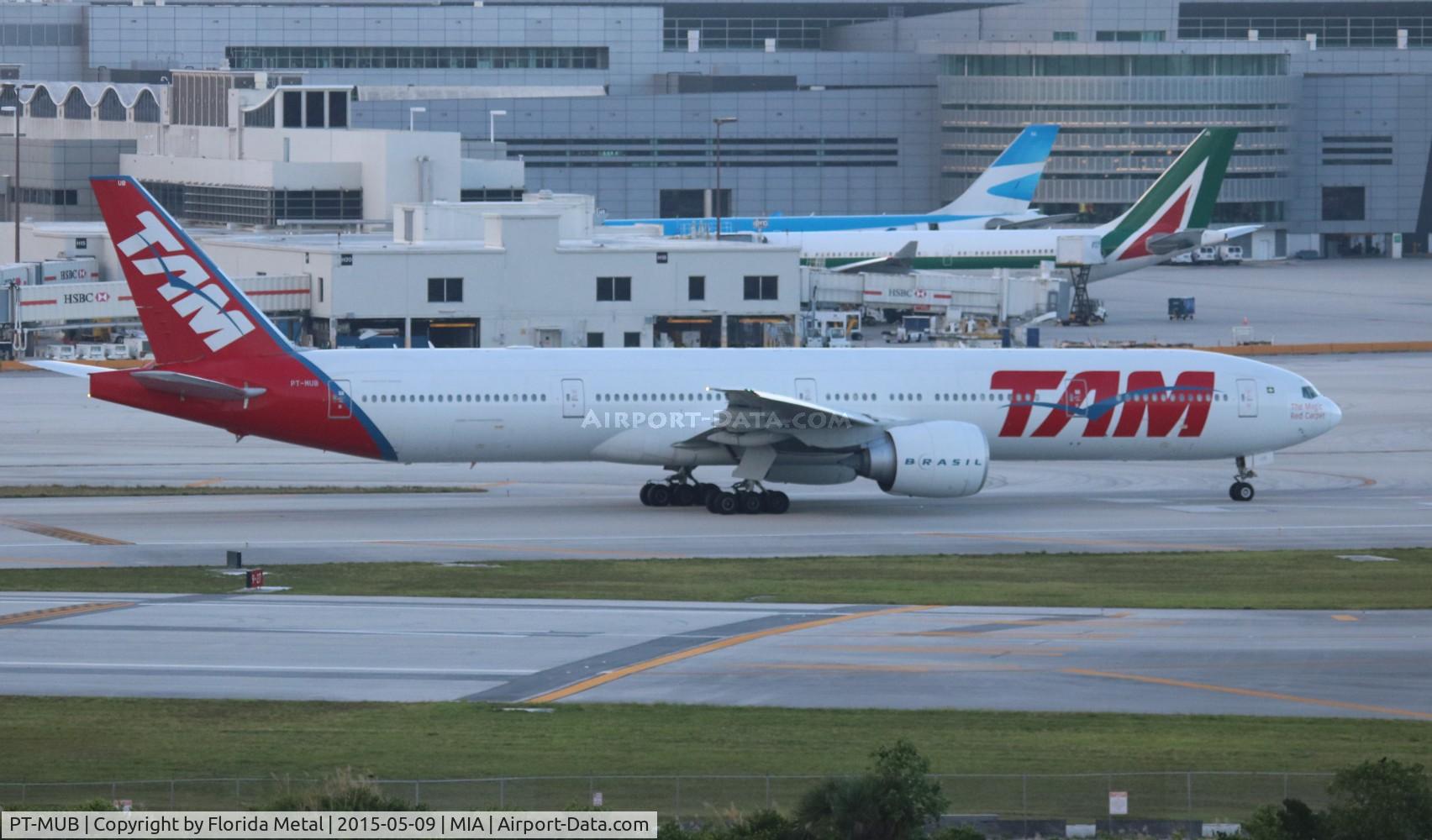 PT-MUB, 2008 Boeing 777-32W/ER C/N 37665, TAM 777-300