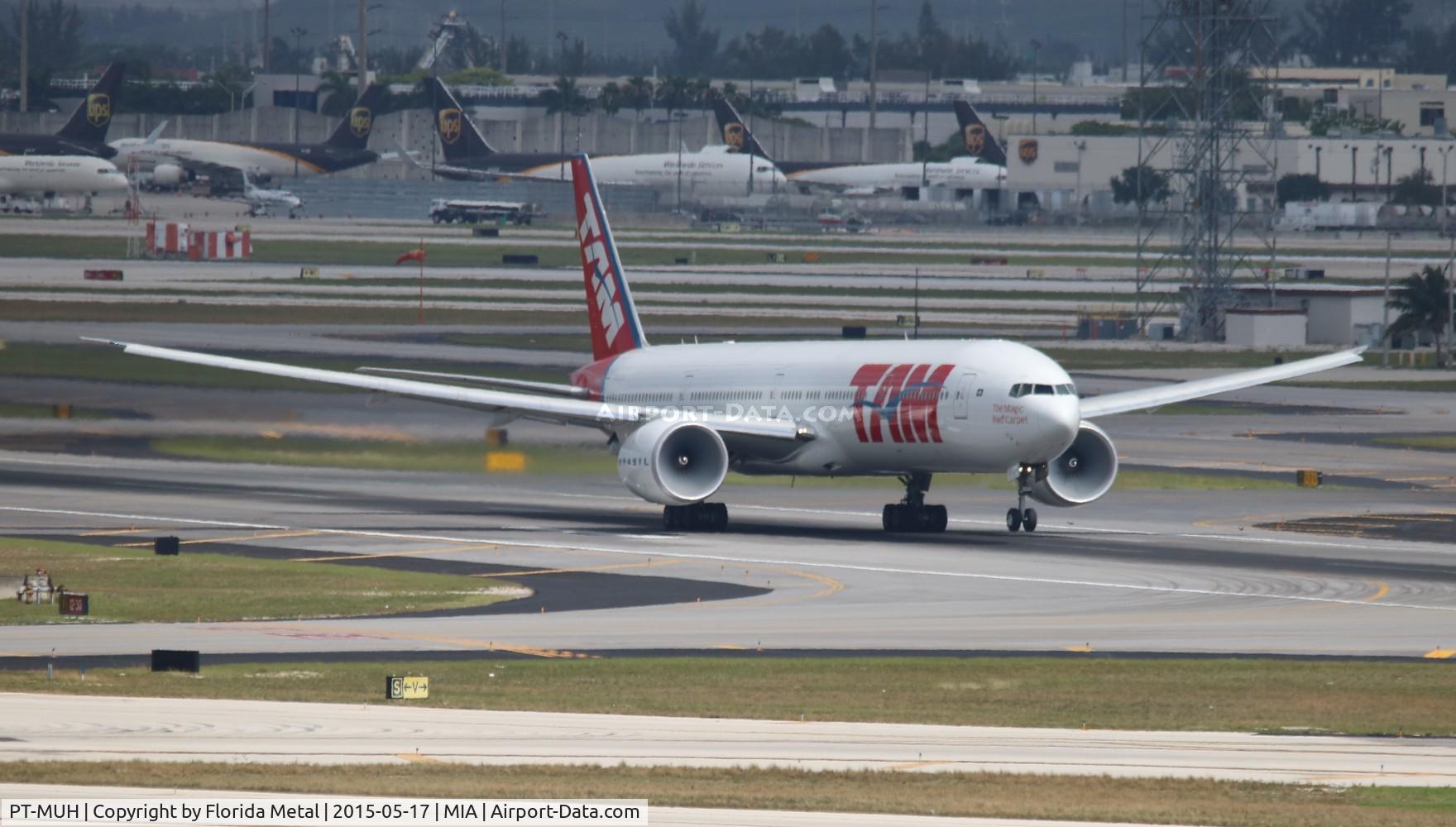 PT-MUH, 2012 Boeing 777-32W/ER C/N 38889, TAM 777-300