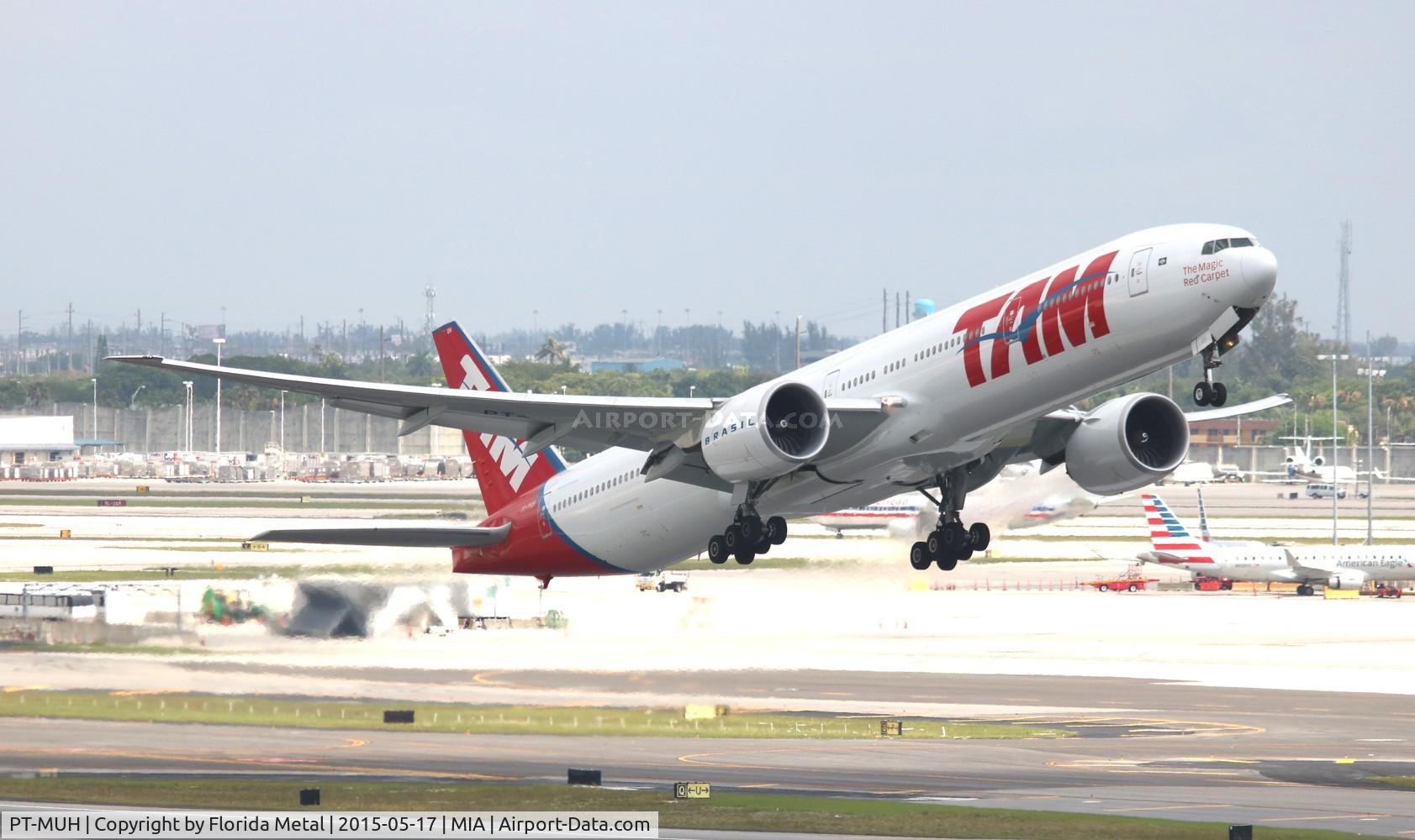 PT-MUH, 2012 Boeing 777-32W/ER C/N 38889, TAM 777-300