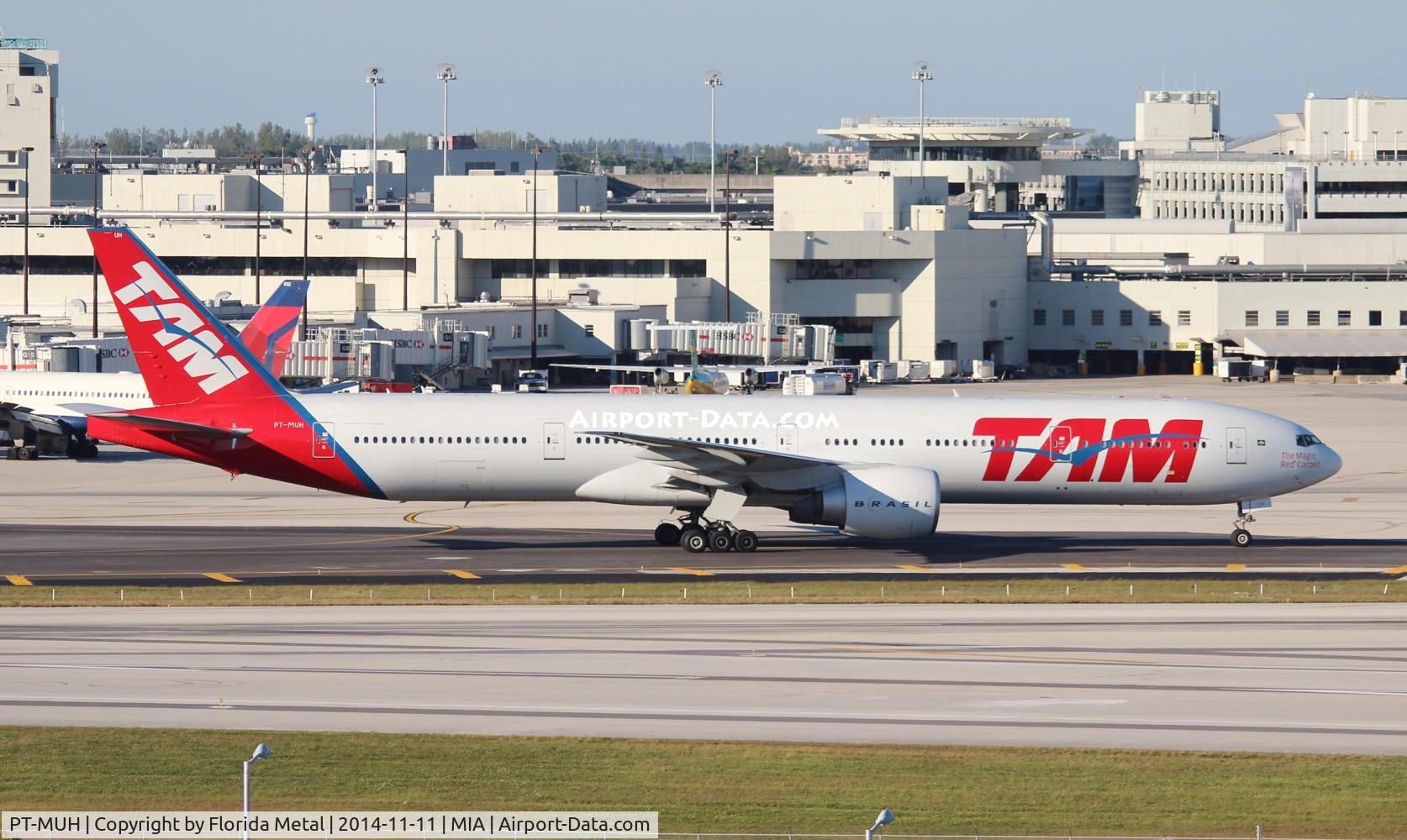PT-MUH, 2012 Boeing 777-32W/ER C/N 38889, TAM 777-300