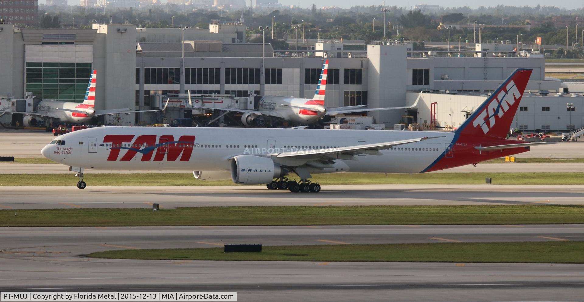PT-MUJ, 2013 Boeing 777-32W/ER C/N 40588, TAM Brazil