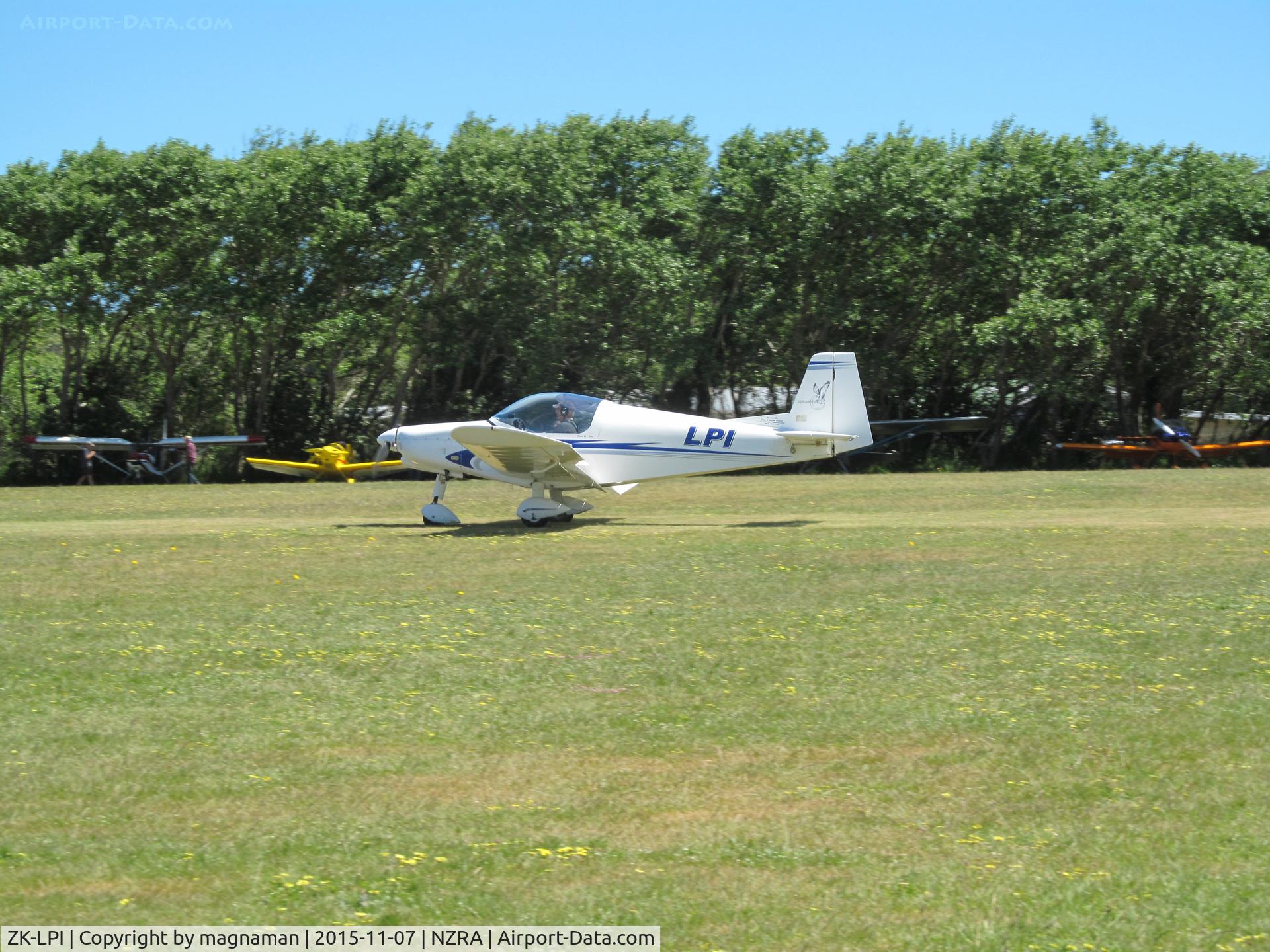 ZK-LPI, Alpi Aviation Pioneer 200 C/N NZ2001, landing