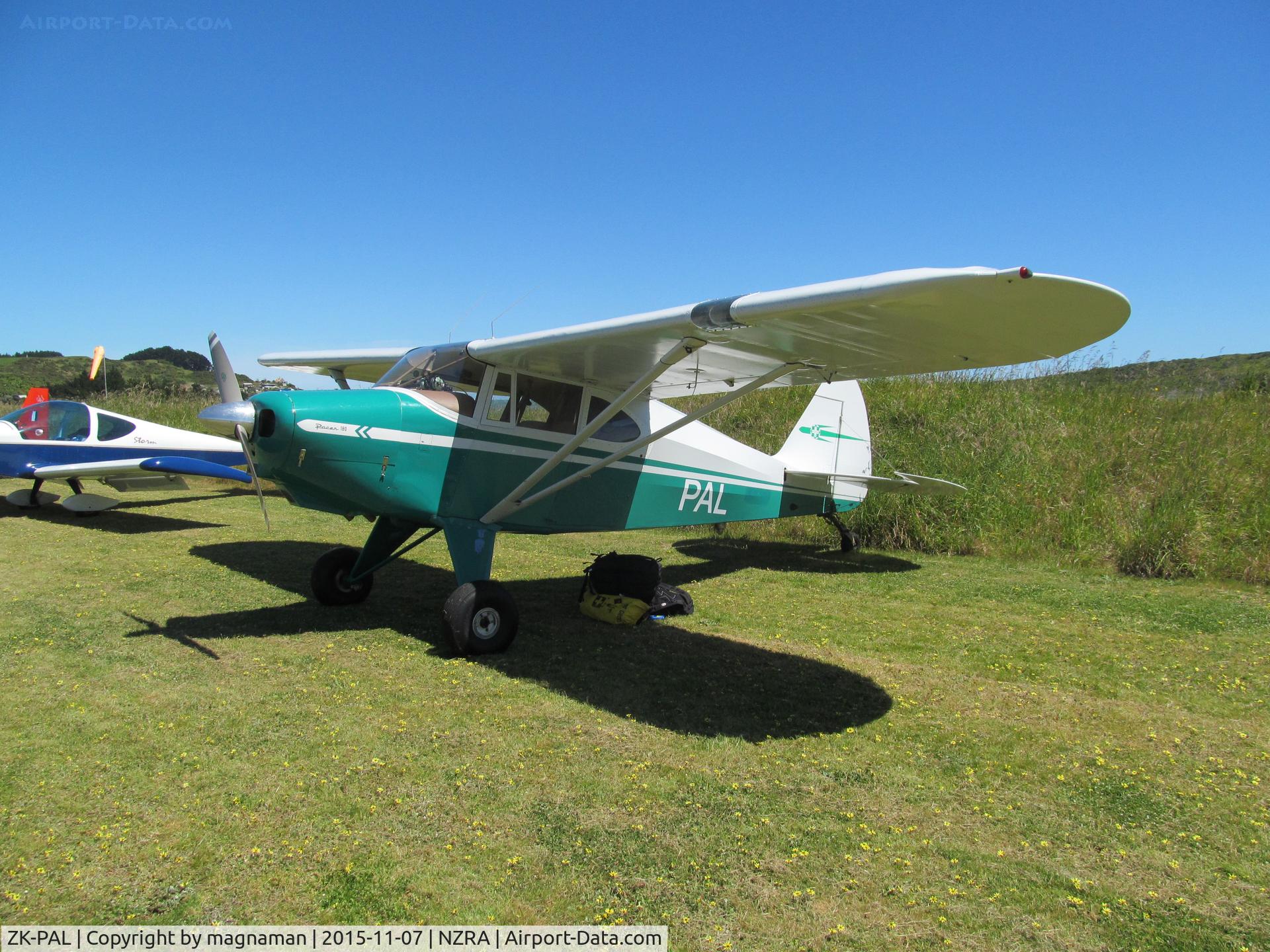 ZK-PAL, 1954 Piper PA-22-135 Tri-Pacer C/N 22-2298, leaving raglan