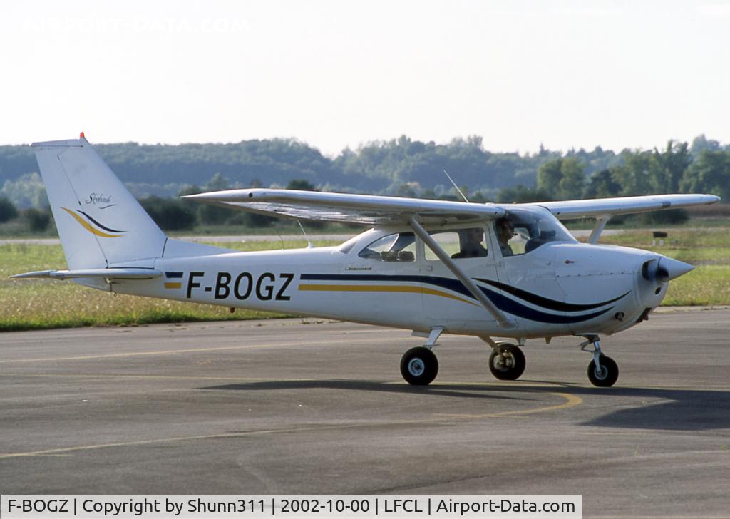 F-BOGZ, Reims F172H Skyhawk C/N 0333, Arriving from flight...