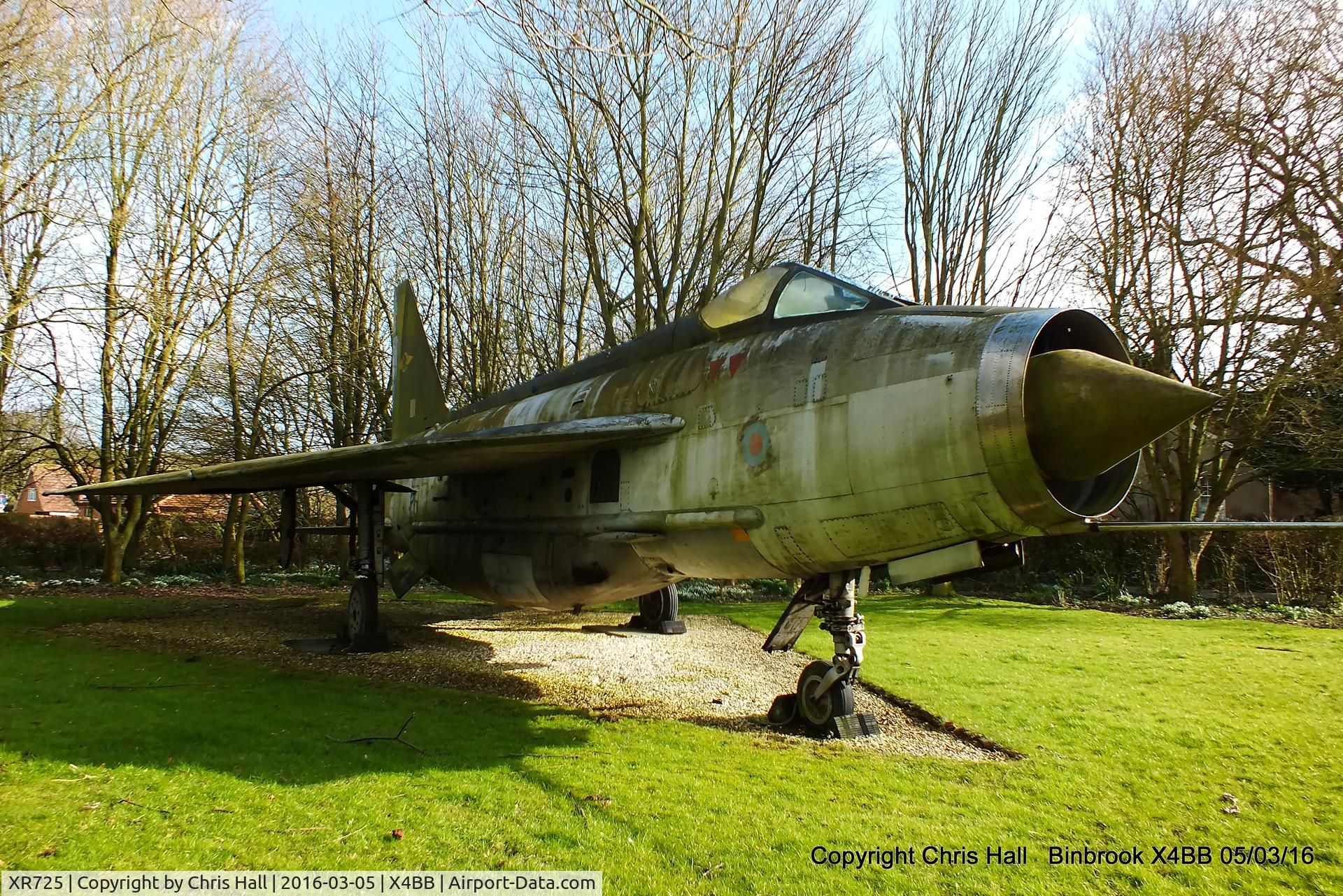 XR725, English Electric Lightning F.6 C/N 95208, preserved in Binbrook Village