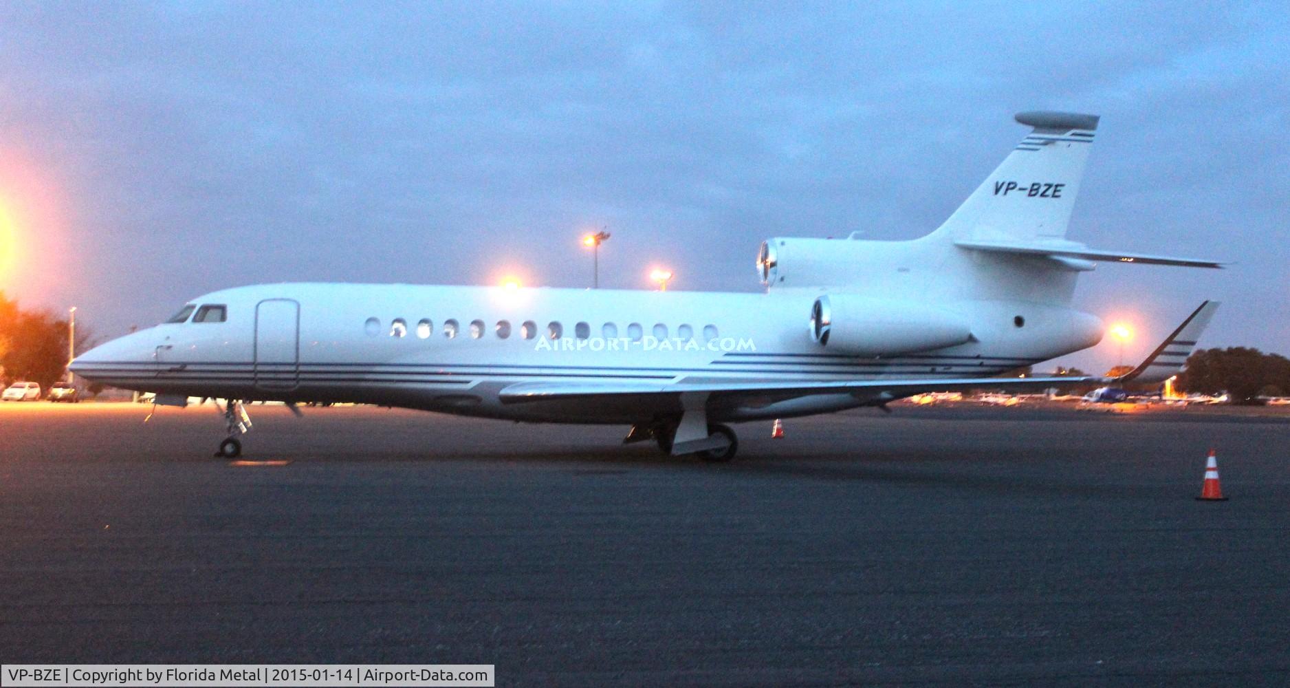 VP-BZE, 2007 Dassault Falcon 7X C/N 14, Falcon 7X