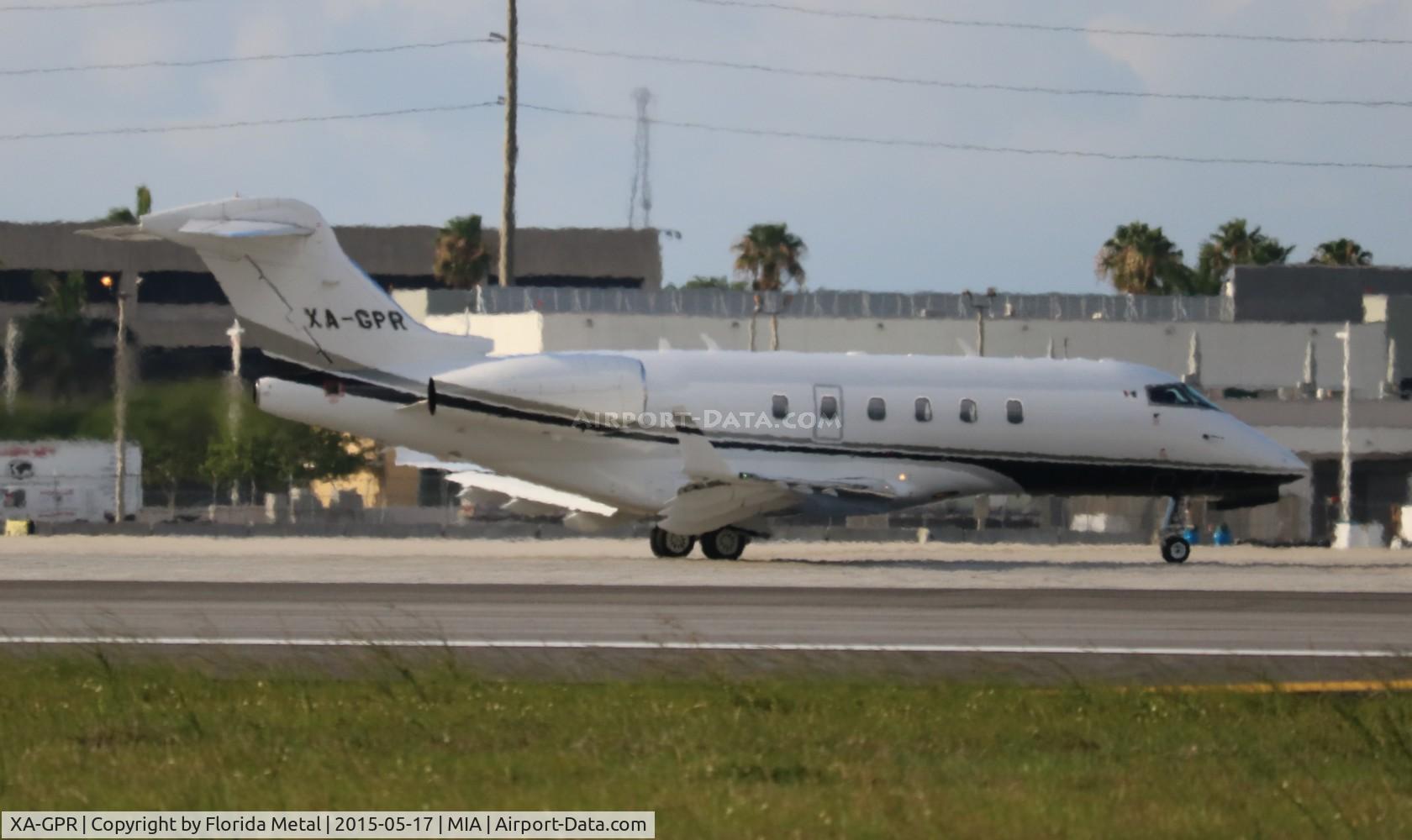 XA-GPR, 2005 Bombardier Challenger 300 (BD-100-1A10) C/N 20084, Challenger 300