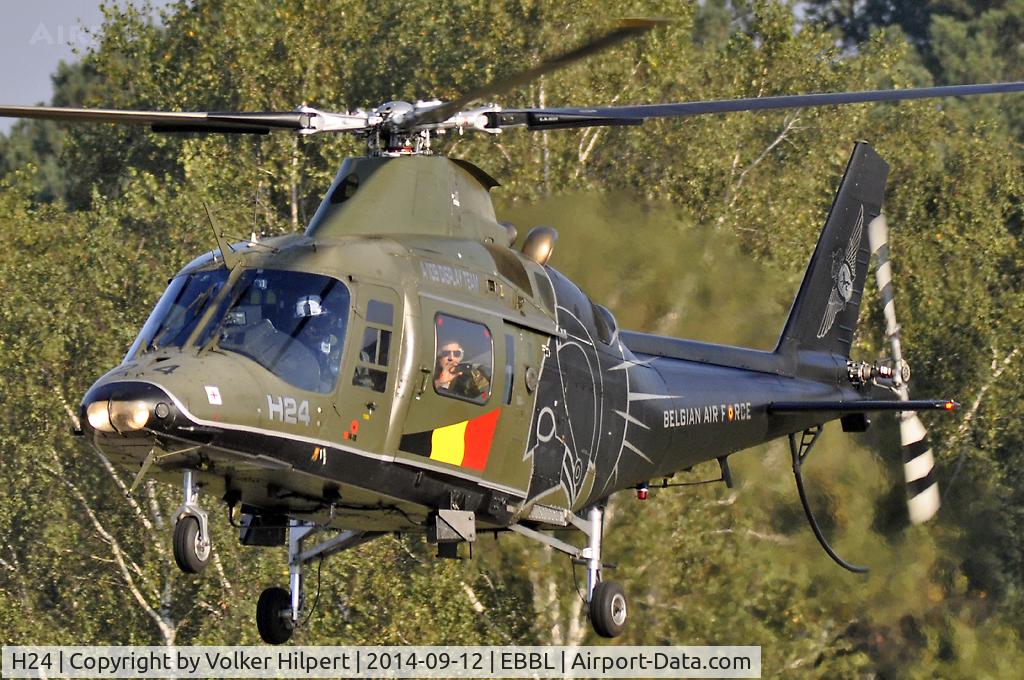 H24, Agusta A-109BA C/N 0324, at EBBL