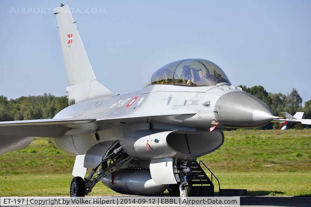 ET-197, 1978 General Dynamics F-16B Fighting Falcon C/N 6G-13, at ebbl