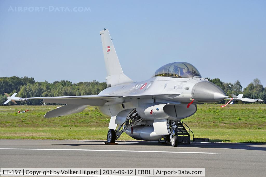 ET-197, 1978 General Dynamics F-16B Fighting Falcon C/N 6G-13, at ebbl