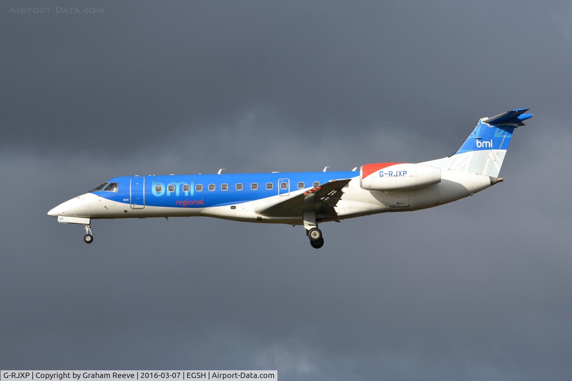G-RJXP, 2001 Embraer ERJ-135ER (EMB-135ER) C/N 145431, Landing at Norwich.