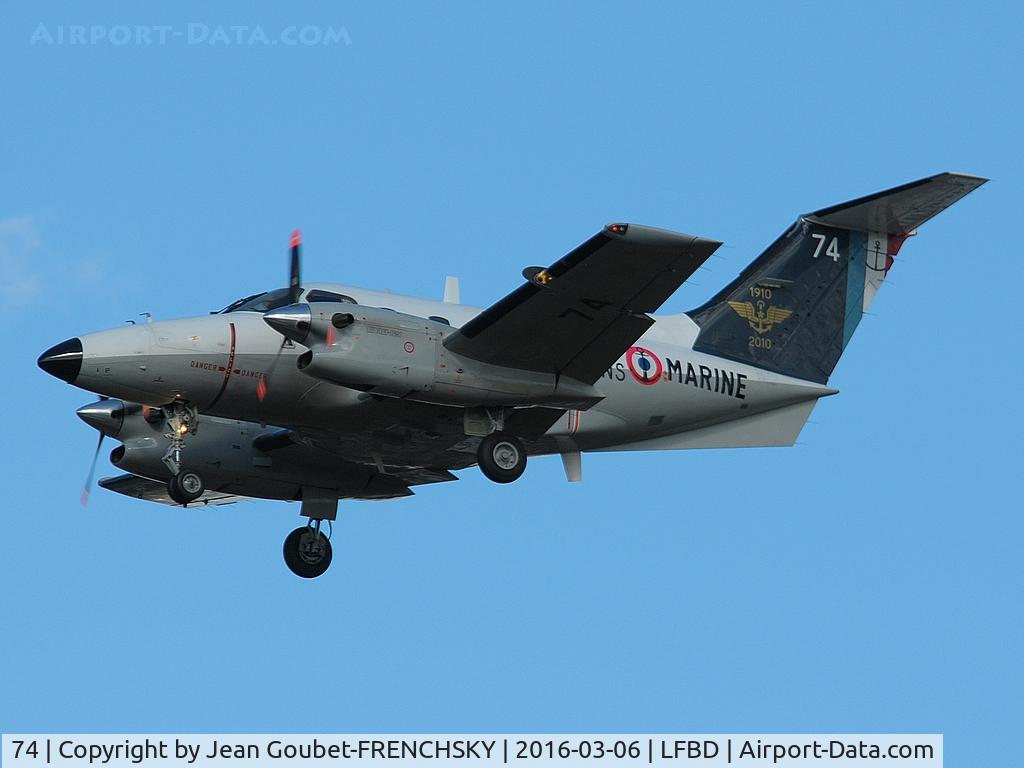 74, Embraer EMB-121AN Xingu C/N 121074, French Navy landing runway 29 from Séville