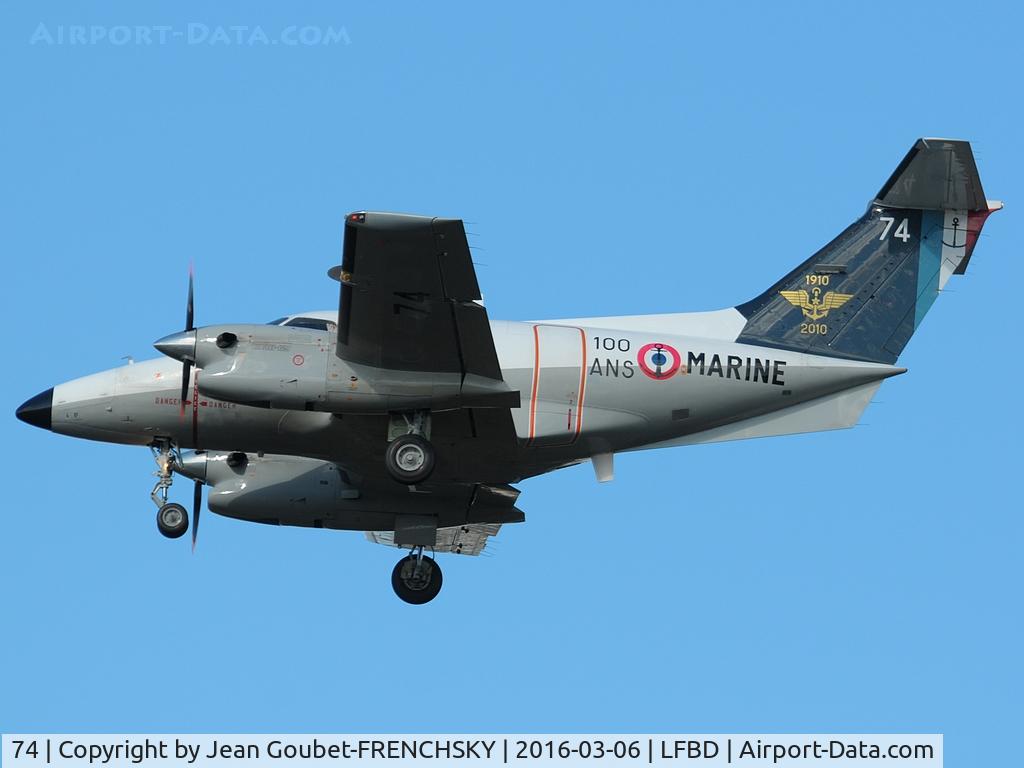 74, Embraer EMB-121AN Xingu C/N 121074, French Navy landing runway 29 from Séville