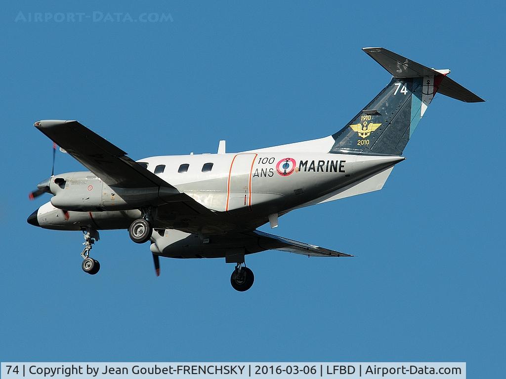 74, Embraer EMB-121AN Xingu C/N 121074, French Navy landing runway 29 from Séville