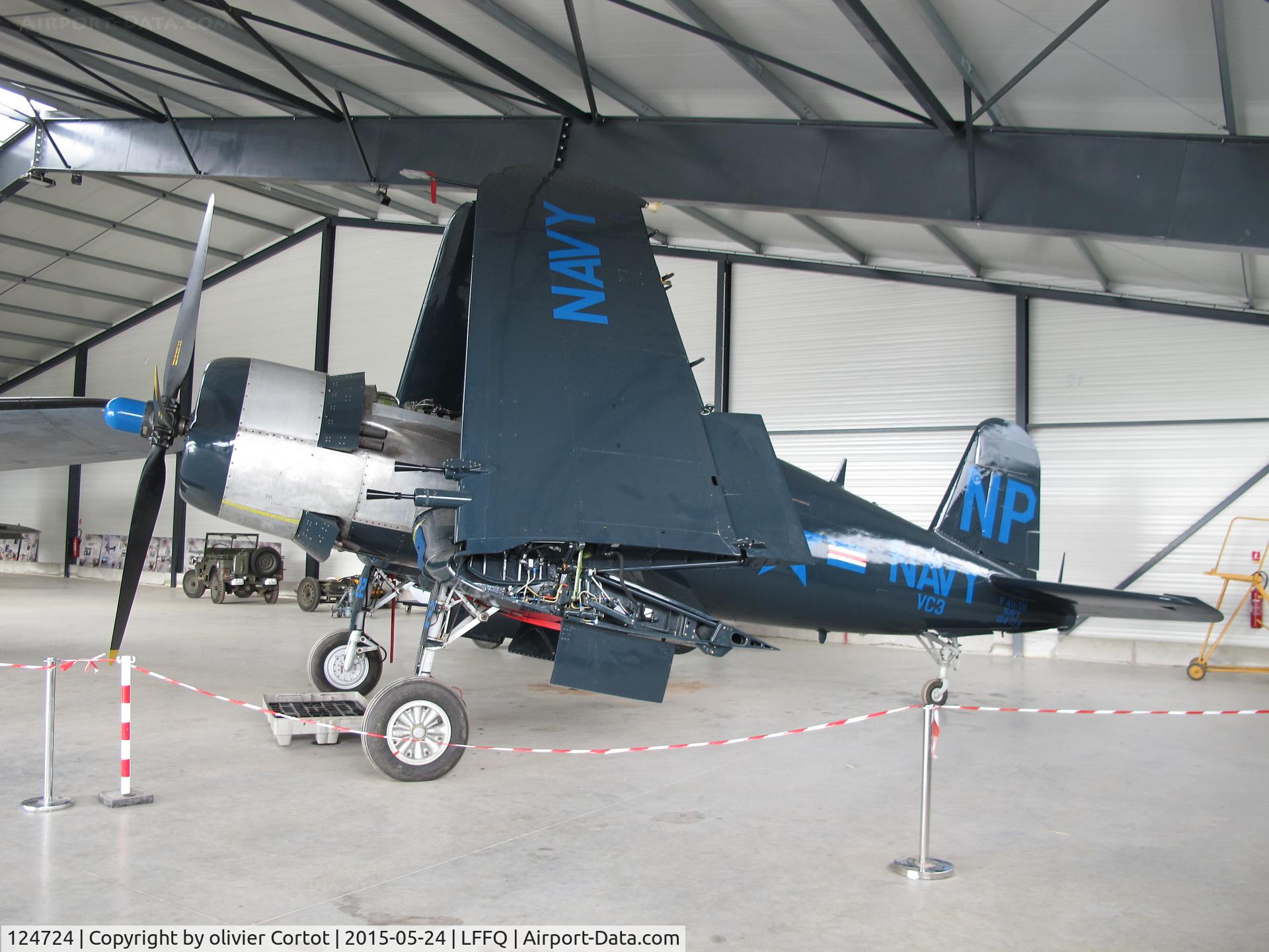 124724, 1944 Vought F4U-5NL Corsair C/N 124-724, Work in progress, Ferte Alais 2015