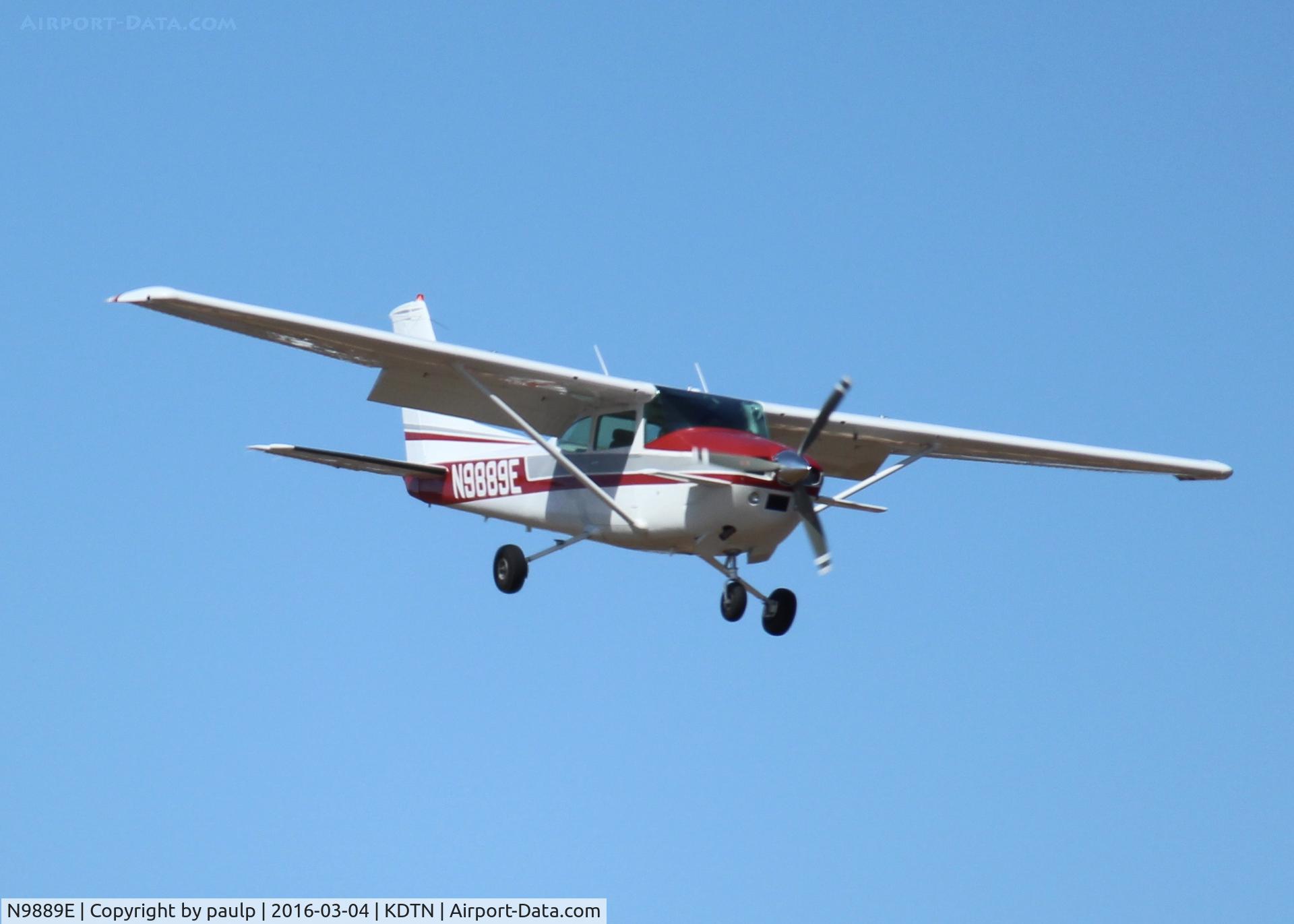 N9889E, 1975 Cessna 182P Skylane C/N 18263950, At Downtown Shreveport.