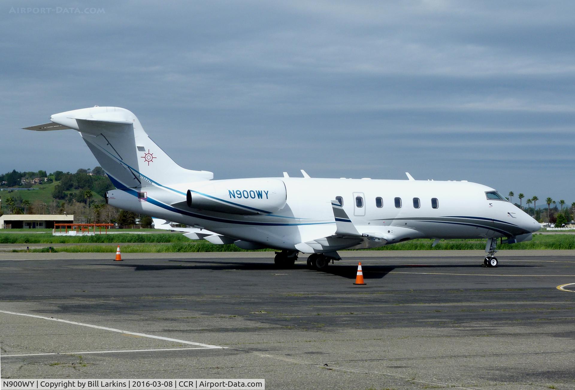 N900WY, 2004 Bombardier Challenger 300 (BD-100-1A10) C/N 20035, Visitor