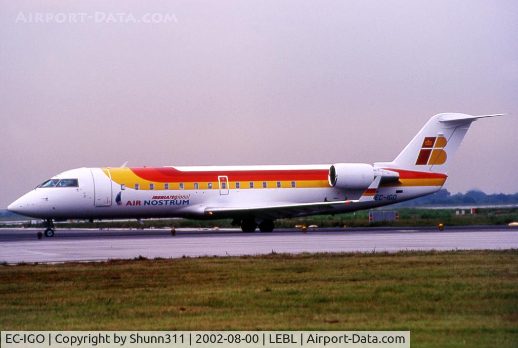 EC-IGO, 2002 Bombardier CRJ-200ER (CL-600-2B19) C/N 7661, Lining up rwy 20 for departure...