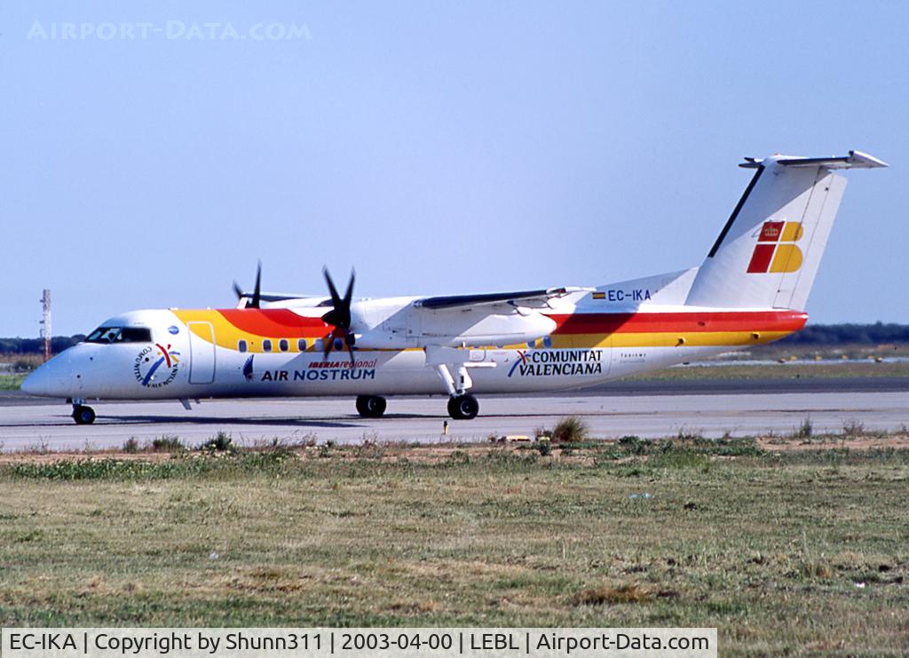 EC-IKA, 2002 De Havilland Canada DHC-8-315Q Dash 8 C/N 590, Waiting holding point rwy 20 before departure...