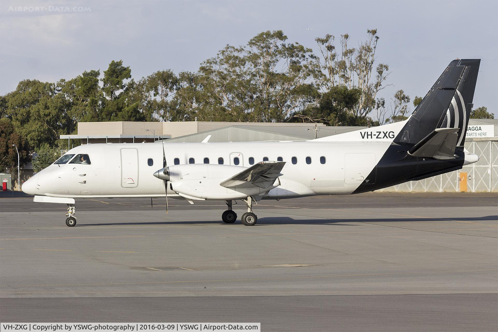VH-ZXG, 1996 Saab 340B+ C/N 340B-402, Regional Express (VH-ZXG) Saab 340B, ex Silver Airways N302AG, taxiing at Wagga Wagga Airport.