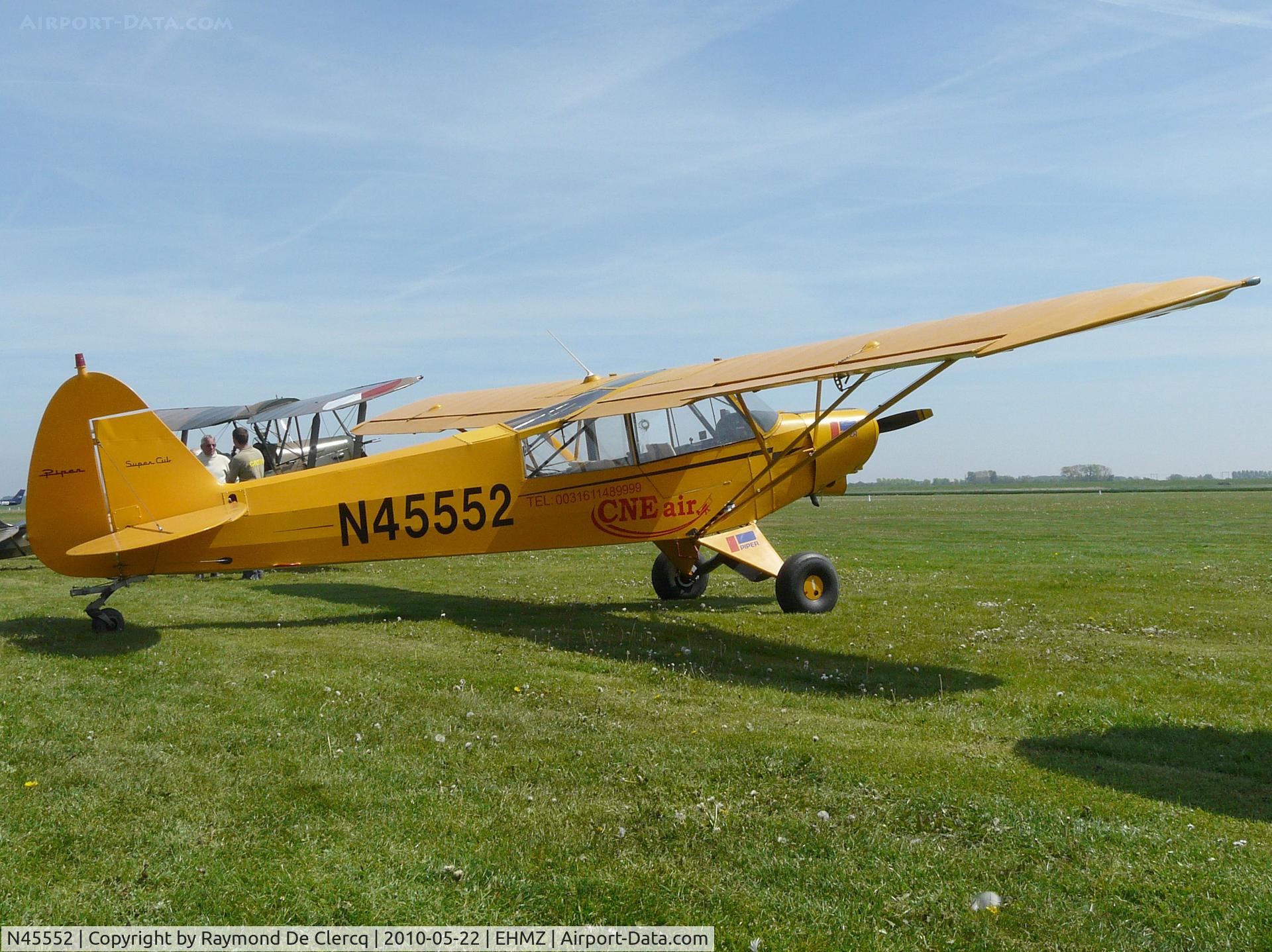 N45552, 1967 Piper PA-18-150 Super Cub C/N 18-8563, Midden-Zeeland open door 2010.