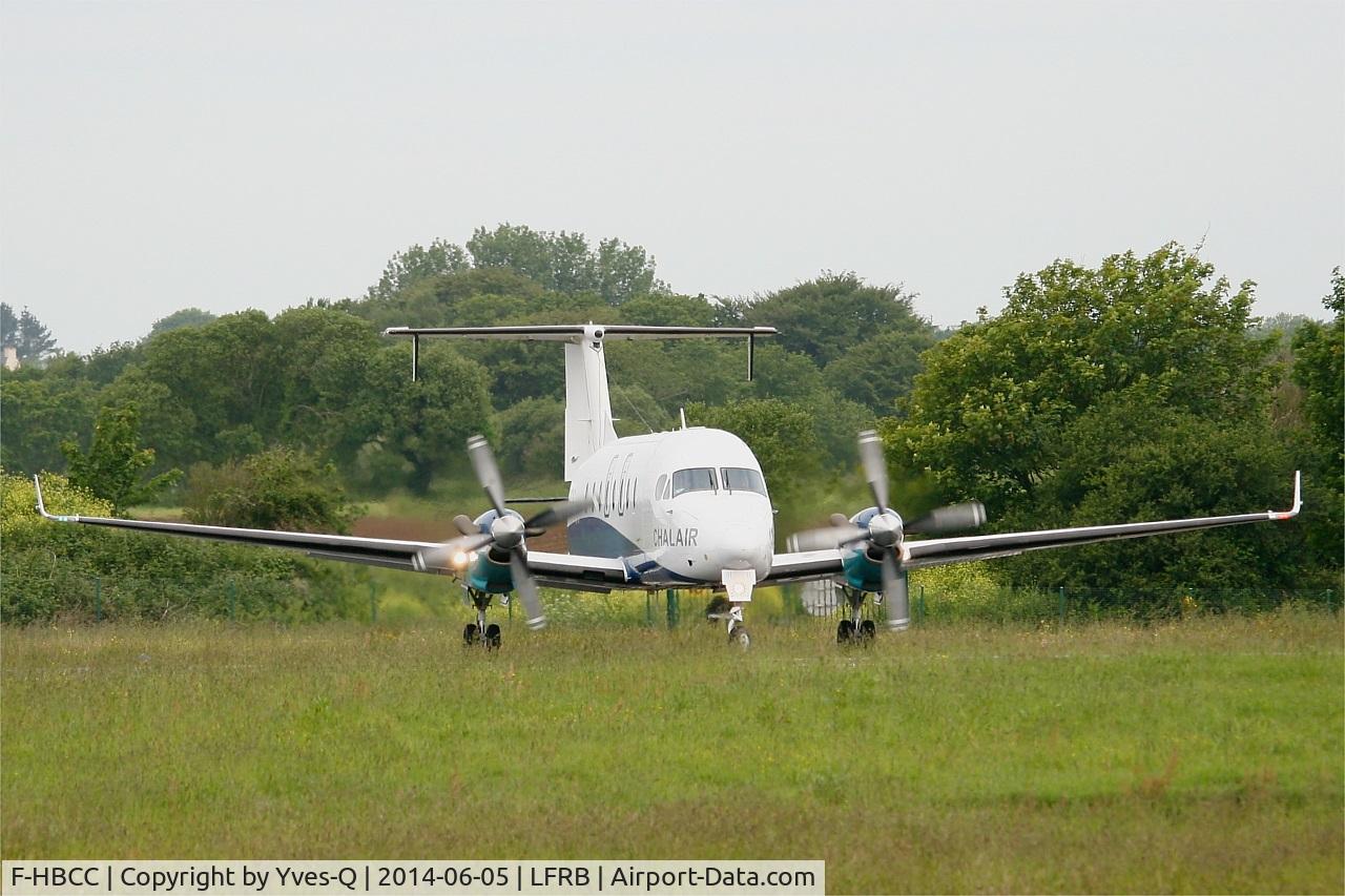 F-HBCC, 1999 Beech 1900D C/N UE-350, Beech 1900D, Lining up prior take off rwy 25L, Brest-Bretagne Airport (LFRB-BES)