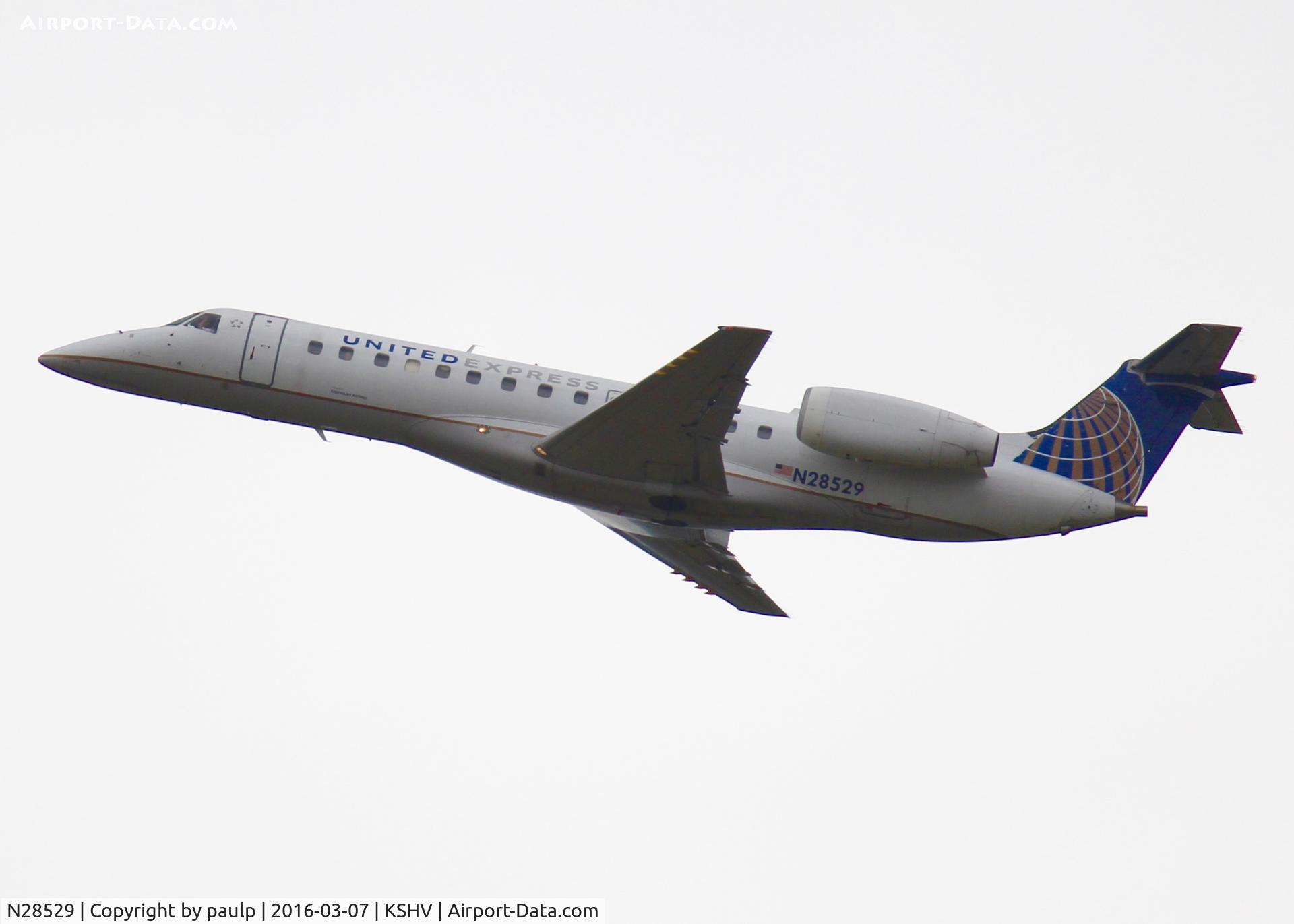 N28529, 2001 Embraer ERJ-135LR (EMB-135LR) C/N 145512, At Shreveport Regional.