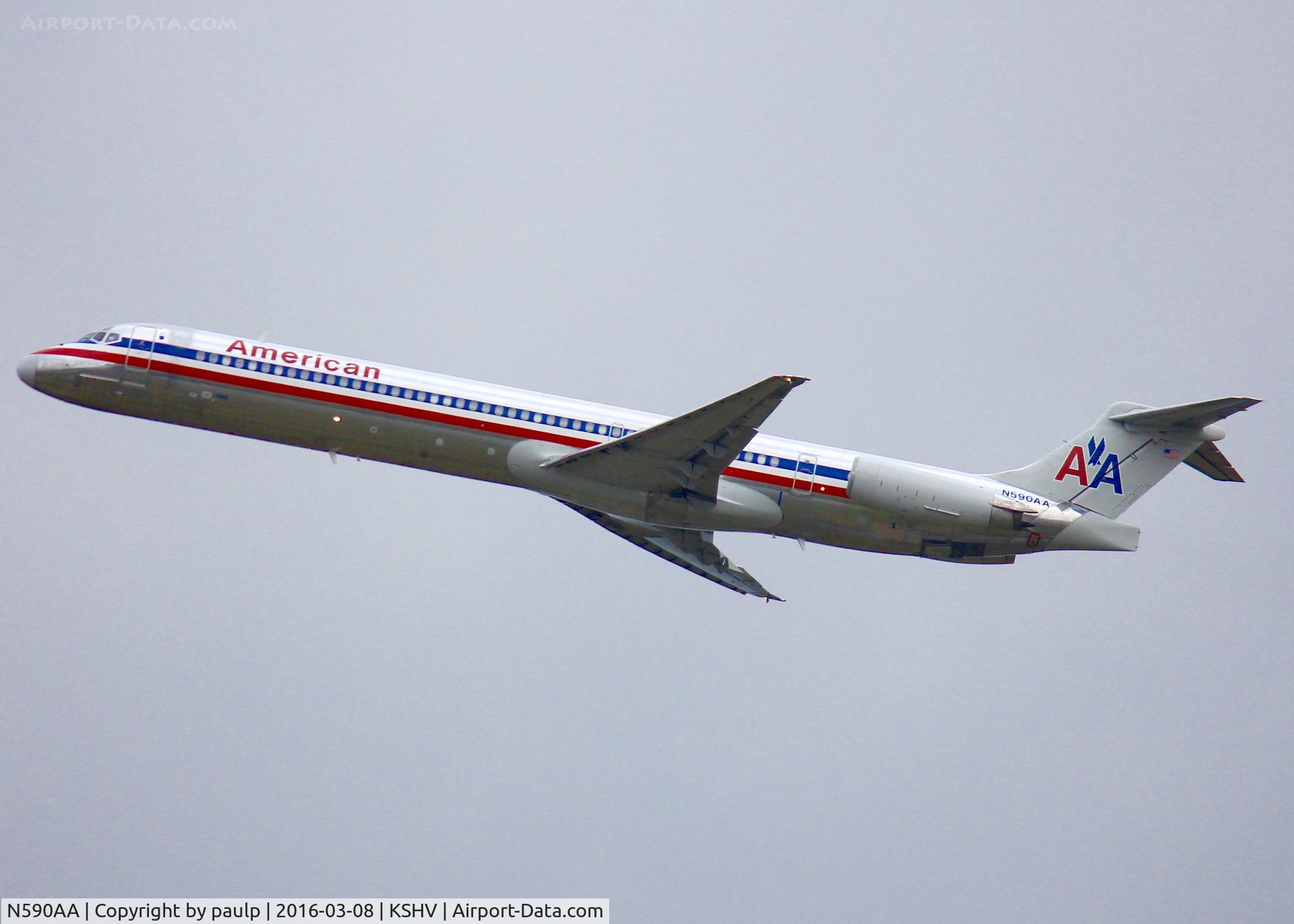 N590AA, 1991 McDonnell Douglas MD-83 (DC-9-83) C/N 53253, At Shreveport Regional. Laying over waiting on a storm to move out of Dallas.