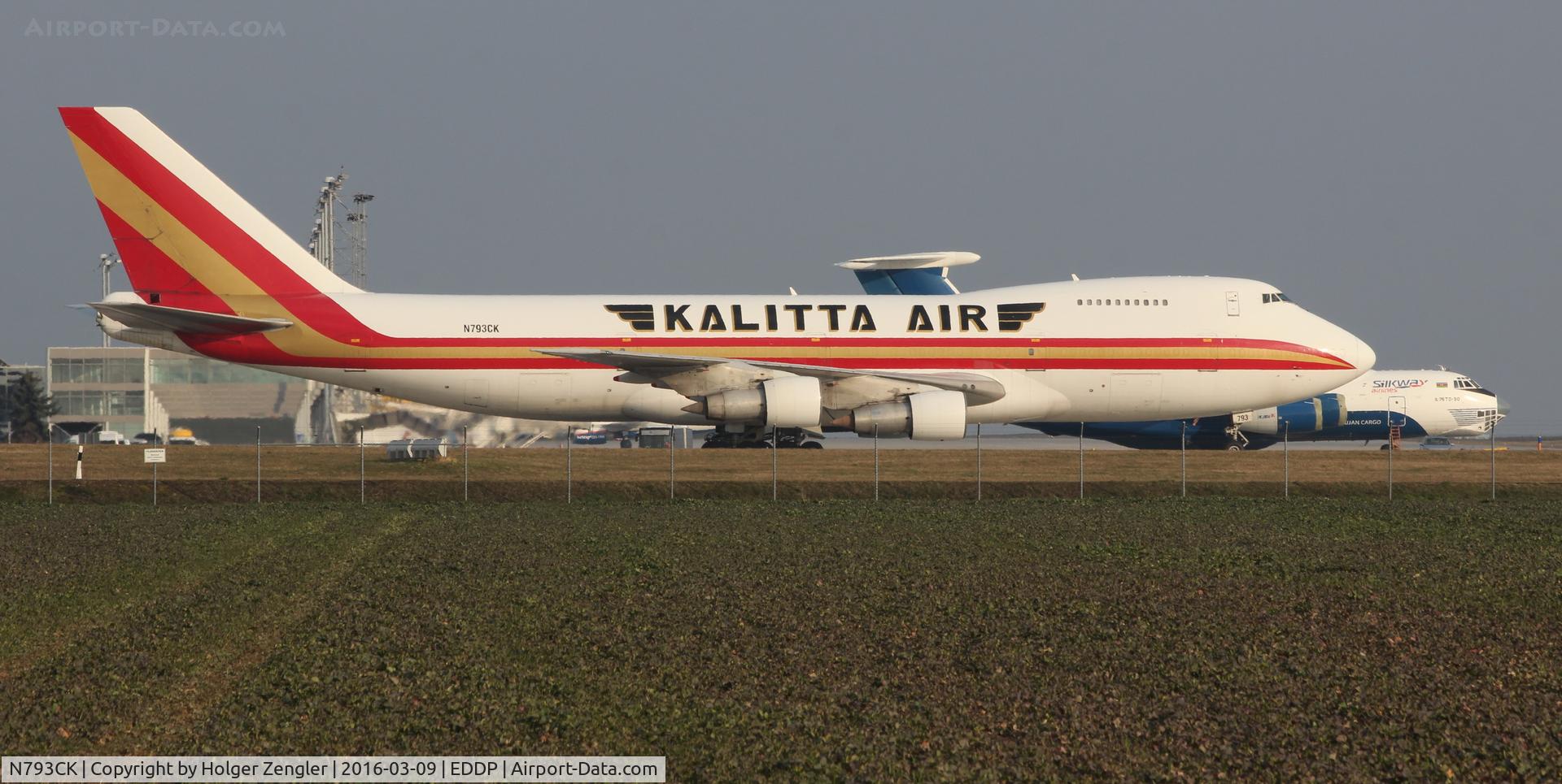 N793CK, 1987 Boeing 747-222B C/N 23736, Parking position on apron 1 west....