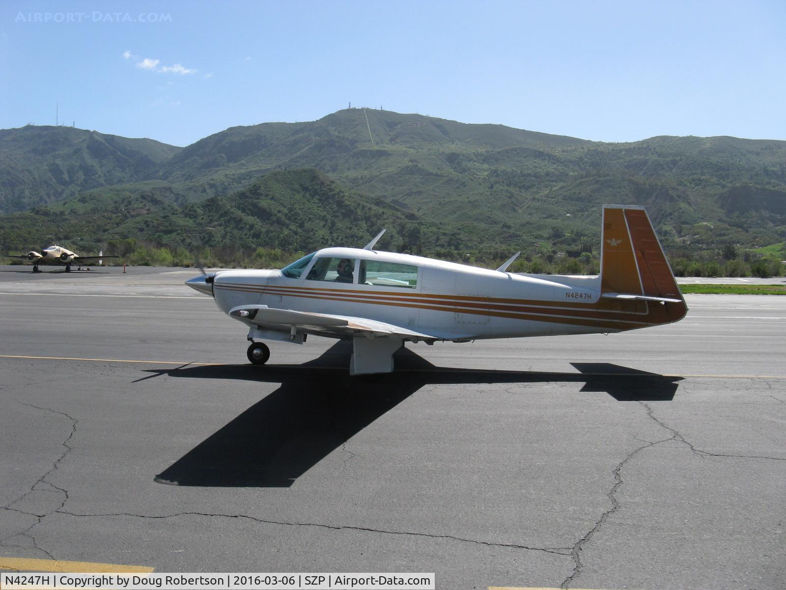 N4247H, 1978 Mooney M20J 201 C/N 24-0680, 1978 Mooney M20J 201, Lycoming IO-360-A3B6D 200 Hp, taxi back