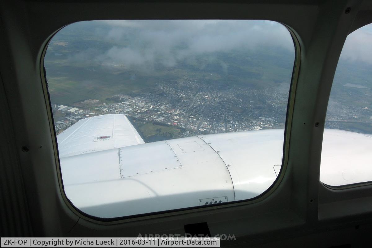 ZK-FOP, Piper PA-31-350 Chieftain C/N 31-7405227, I had the aircraft all by myself - only to share with three crew members (2 of them flying) - HLZ-AKL