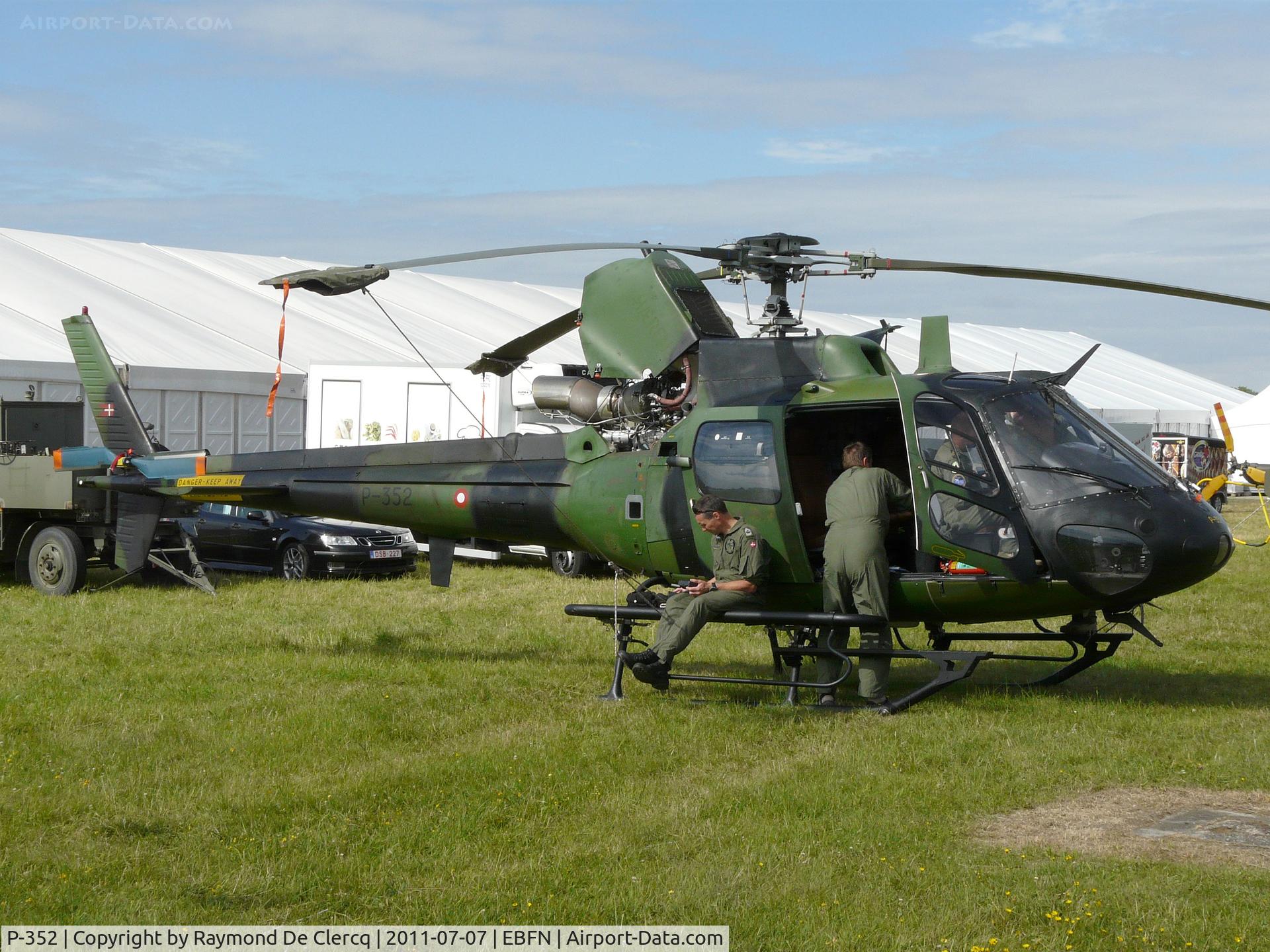 P-352, Aerospatiale AS-550C-2 Fennec C/N 2352, Koksijde open door in 2011.