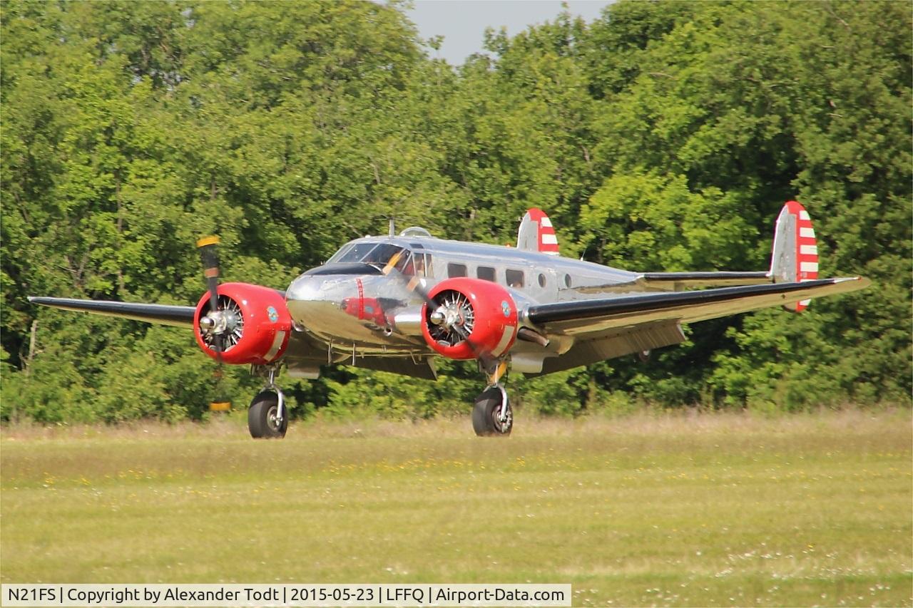 N21FS, 1952 Beech Expeditor 3NM C/N CA-138, Beech 3NM, Landing, La Ferté-Alais (LFFQ) Air show 2015