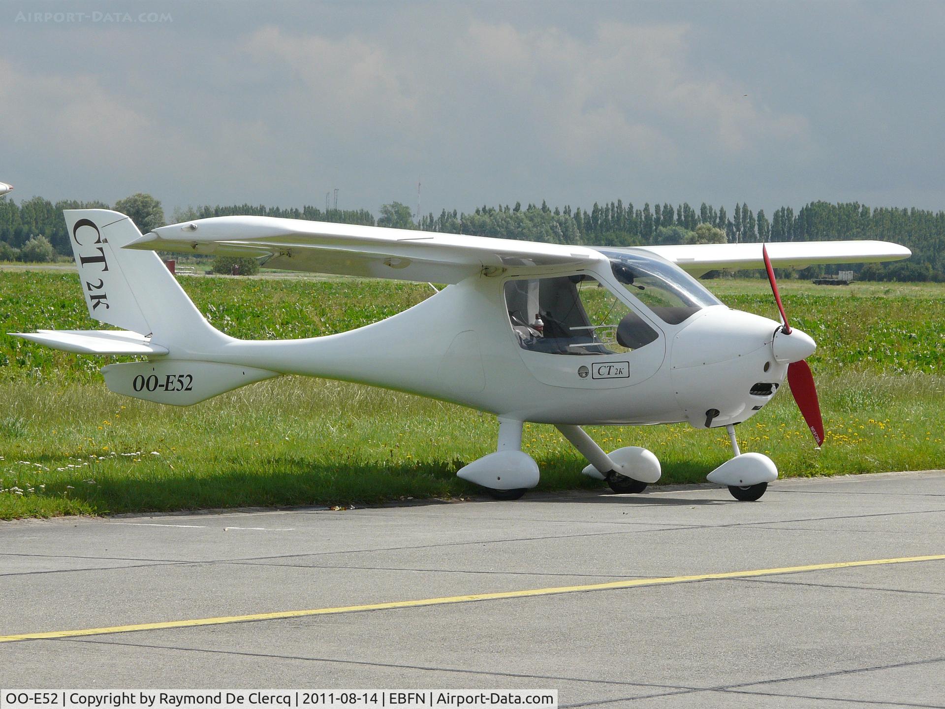 OO-E52, 2003 Flight Design CT2K C/N 02.02.02.07, Koksijde 2011.