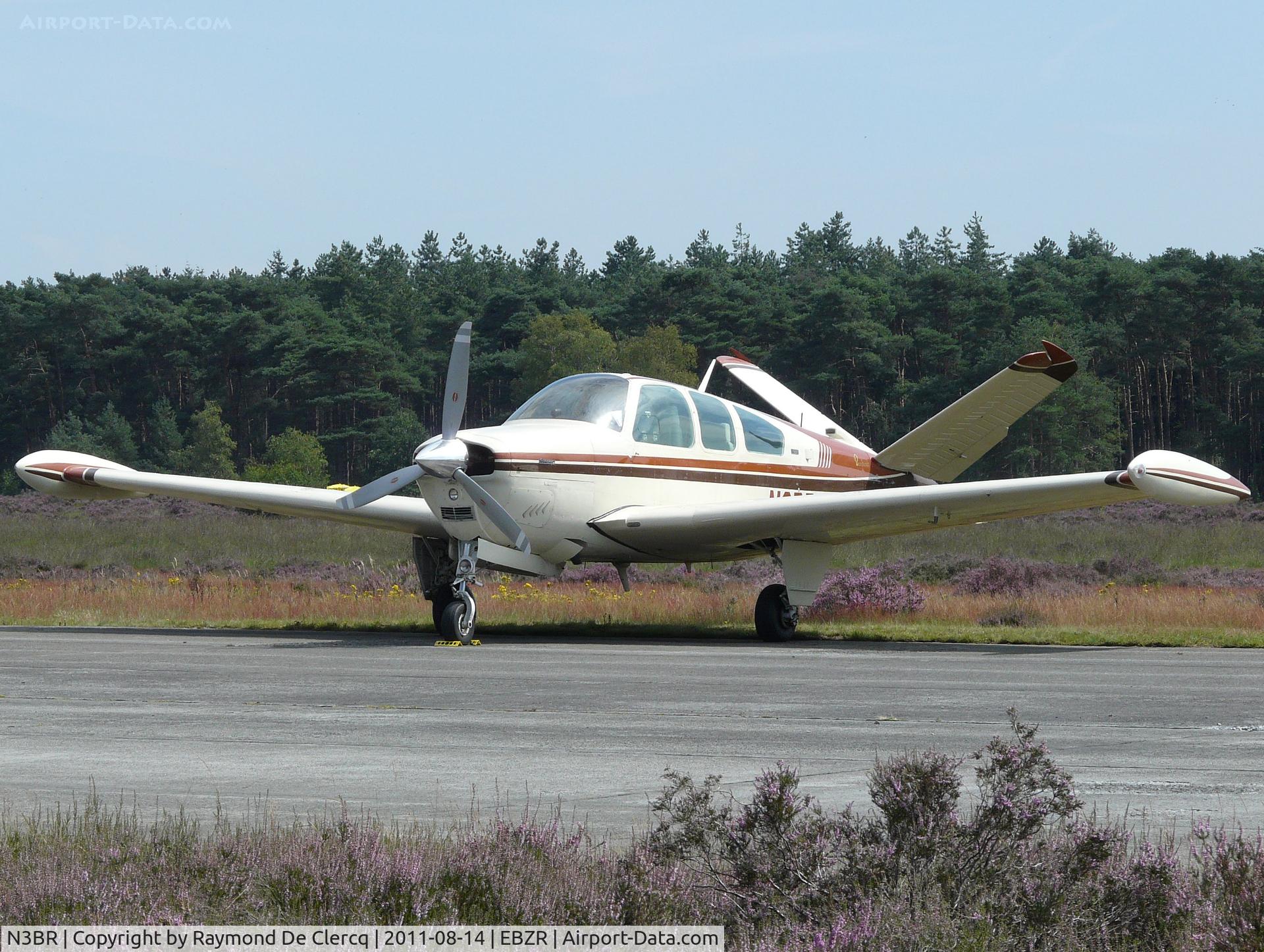 N3BR, 1973 Beech V35B Bonanza C/N D-9447, Zoersel fly inn 2011.
