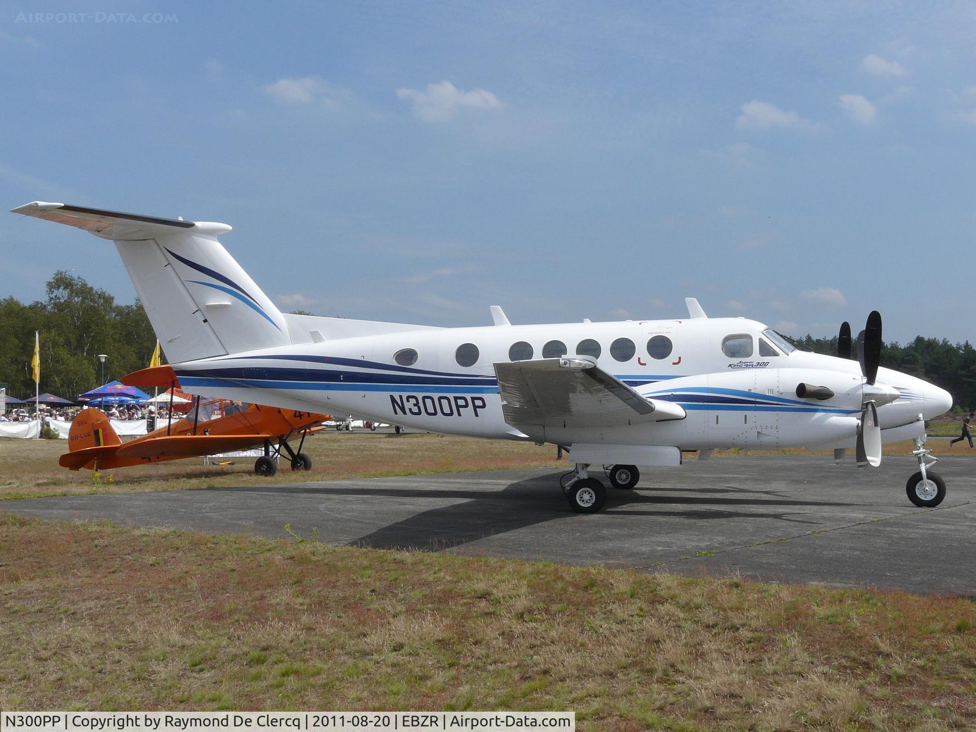 N300PP, 1988 Beech 300 C/N FA-171, Zoersel Fly inn 2011.